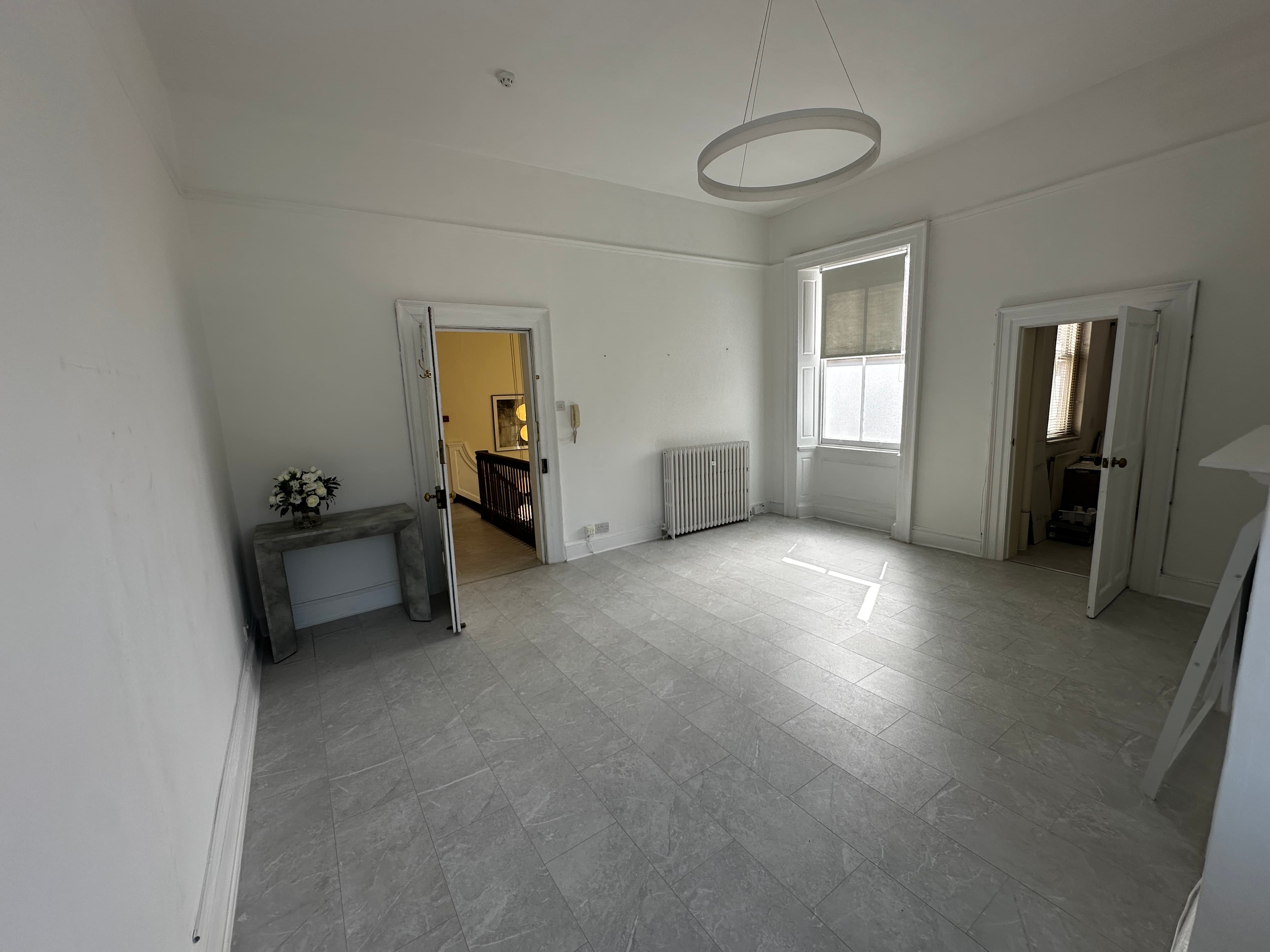 Spaces Kings Buildings breakout room with natural light for corporate events and registration.