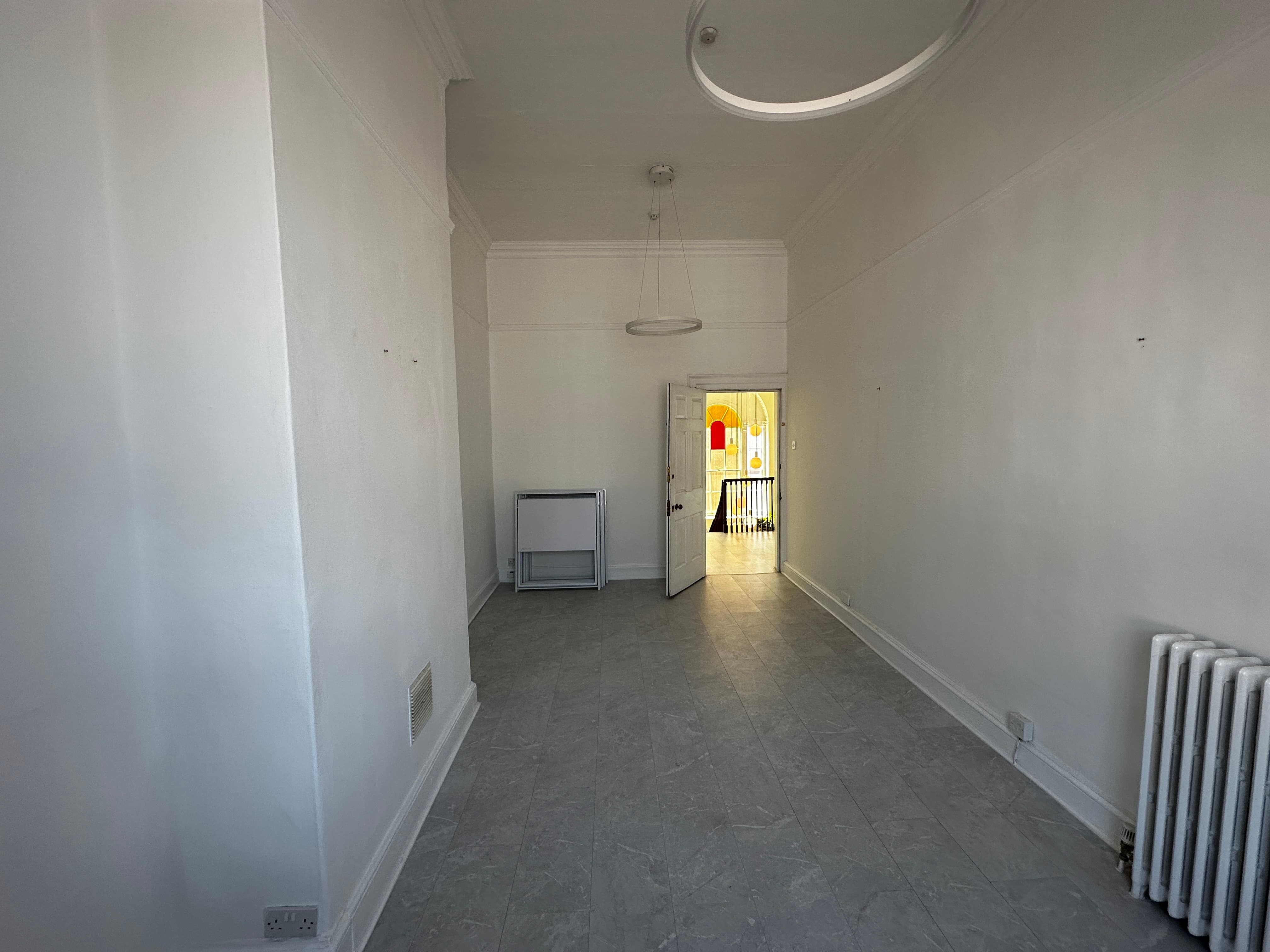 Spaces 6 Kings Buildings breakout room with narrow layout for corporate events and workshops.