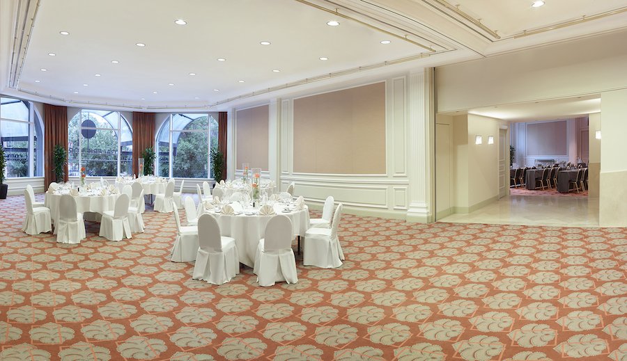 Elegant banquet hall at Hilton Brussels, perfect for corporate meetings and events.
