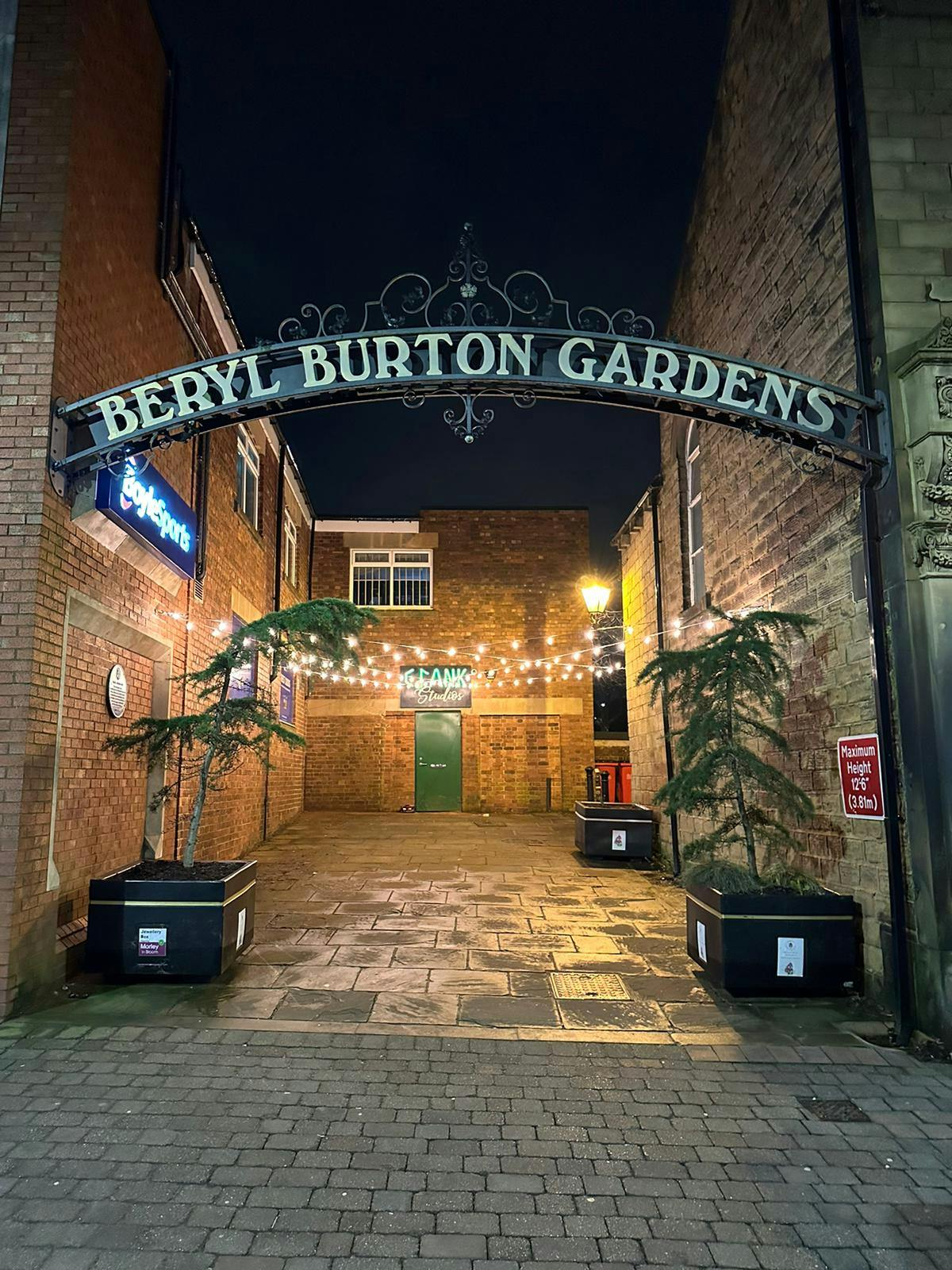 Crank Studios - >Crank Studios</a>