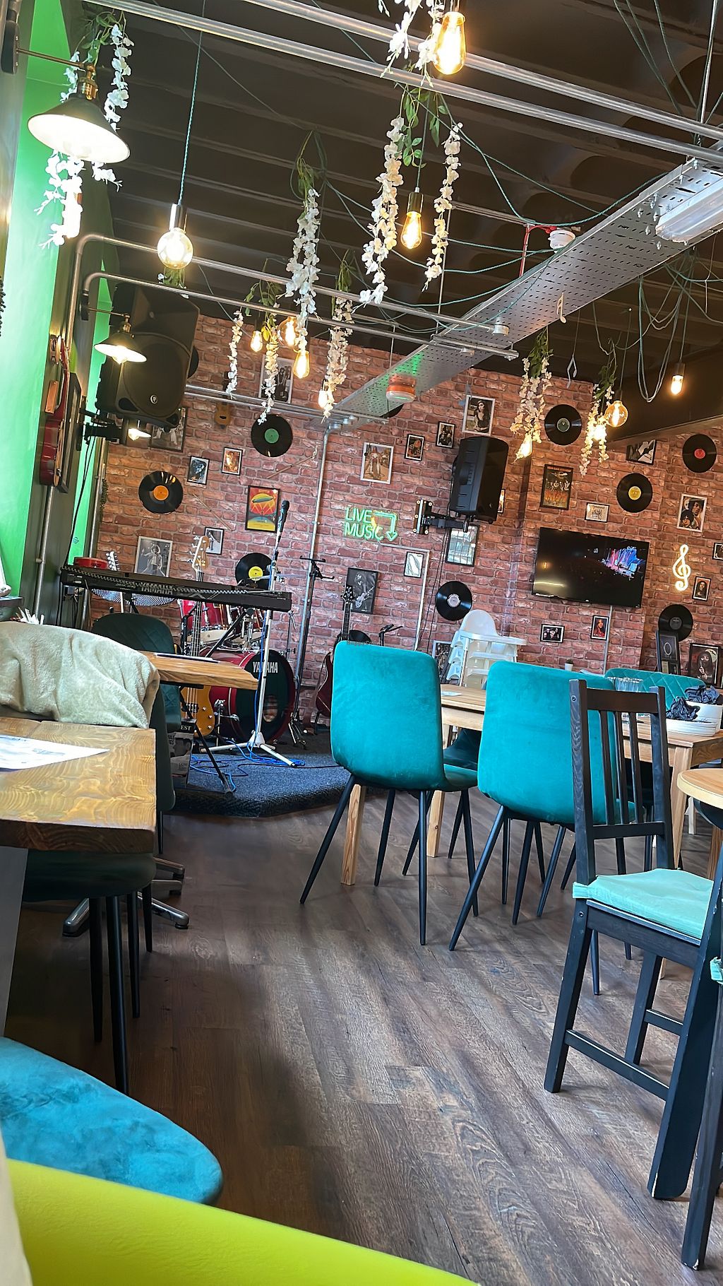 Crank Cafe @ Crank Studios - Morley Restaurant - HappyCow