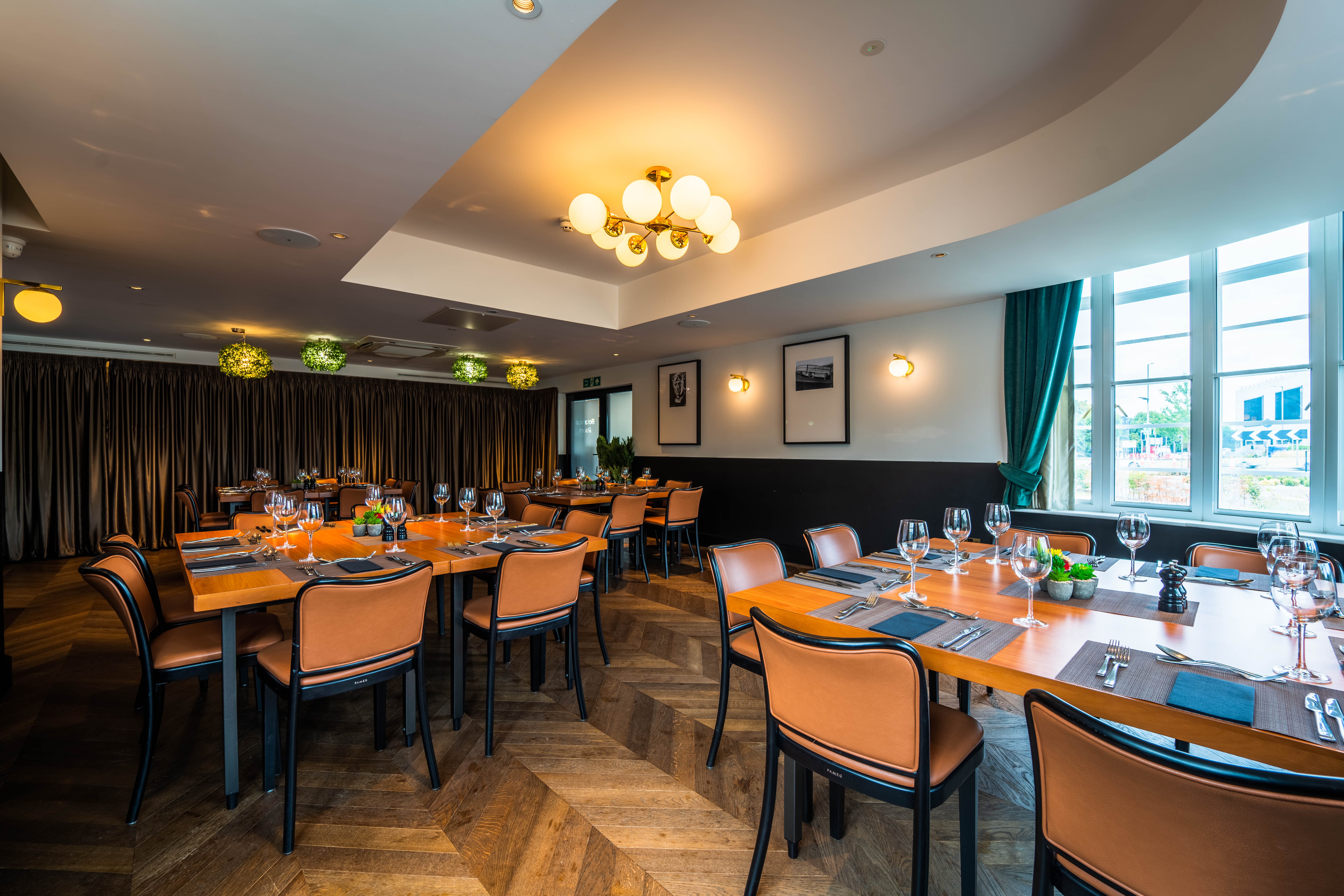 Botanical Room at The Comet Hotel: Elegant private dining space for corporate events and mixers.