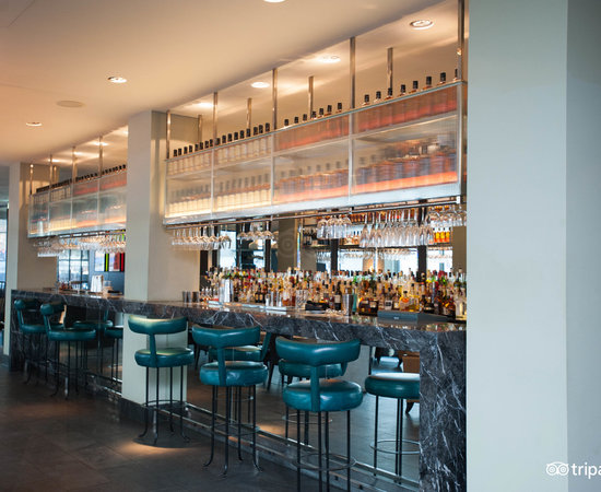 Bar & Grill at the South Place Hotel ...