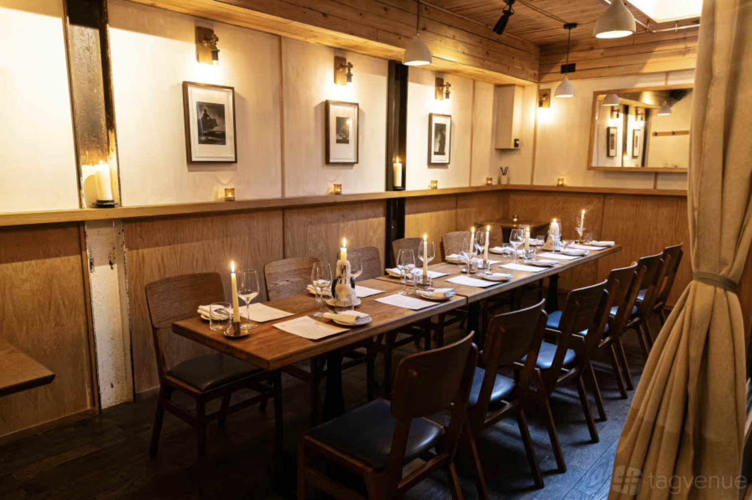 The Tap Room at Fire & Wine: Minimalist private dining for executive dinners and corporate events.