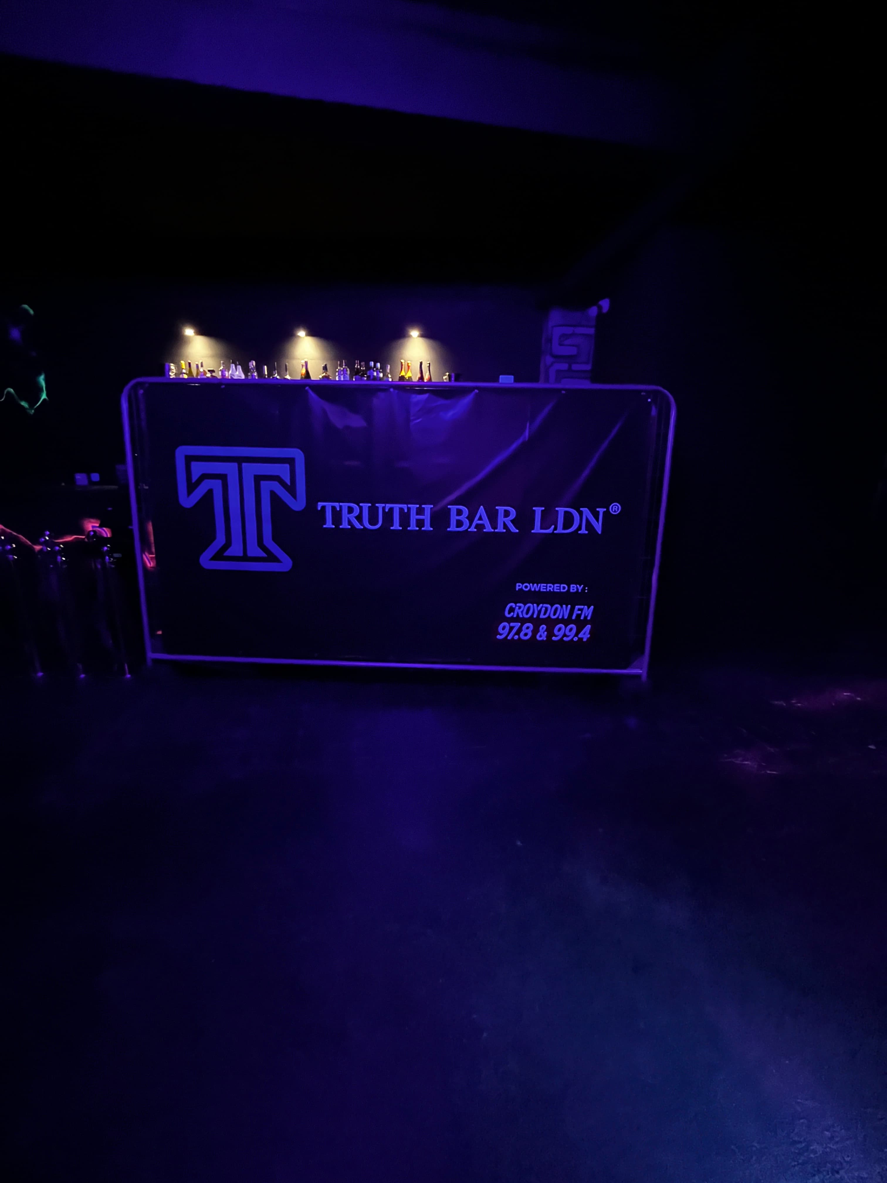Truth Bar LDN - gxrzdsjnya4.JPG