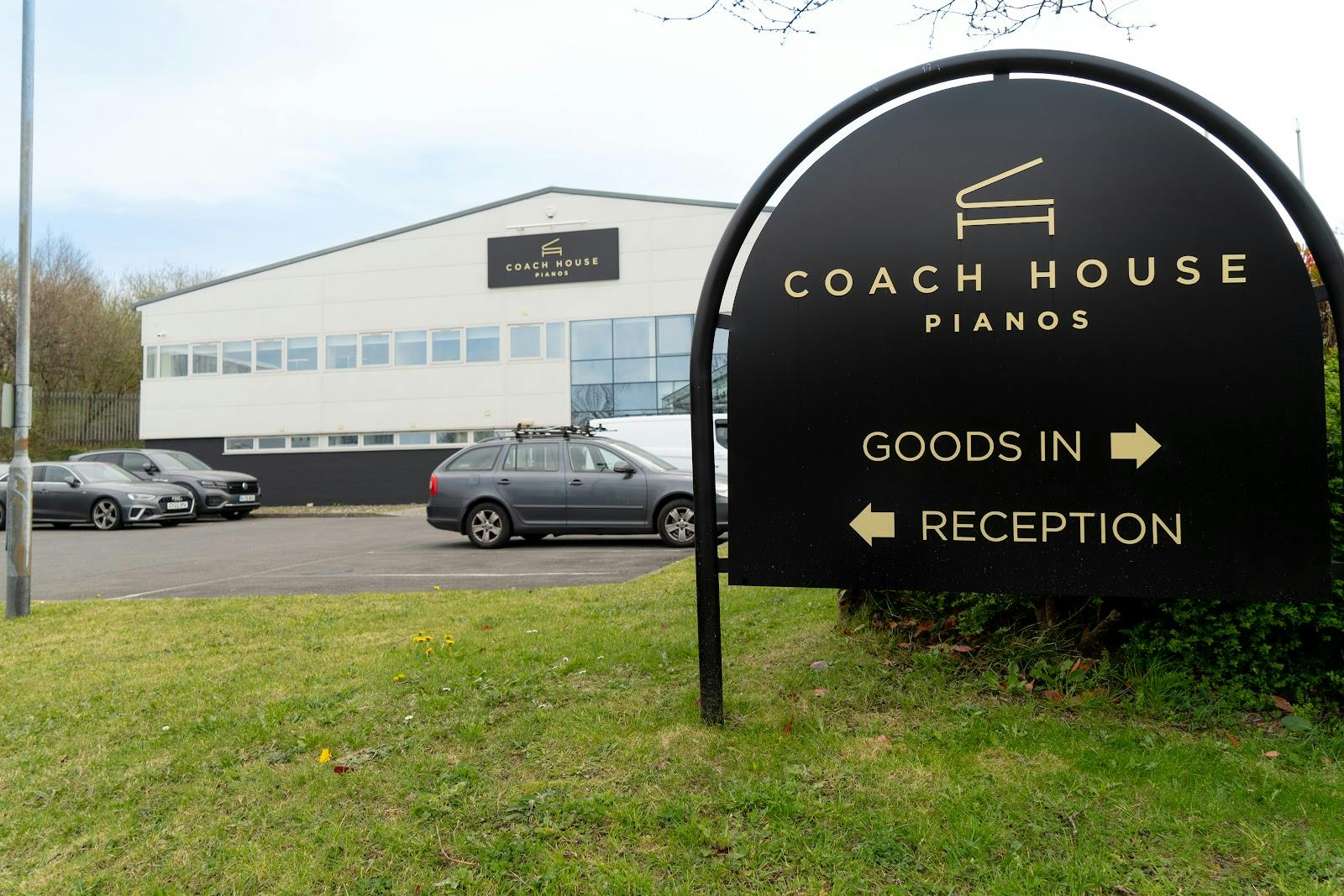 Coach House Pianos - >Coach House Pianos</a>