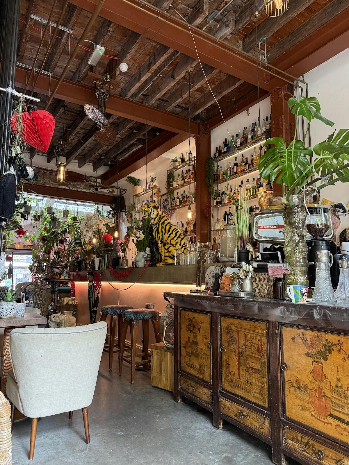 Zapoi - >Michael Reeve</a>