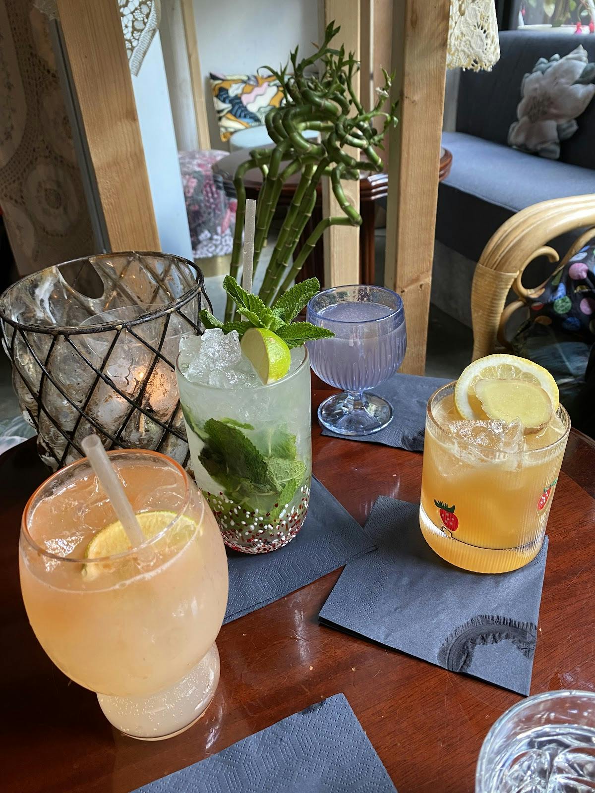 Zapoi - >Victoria Bennett</a>