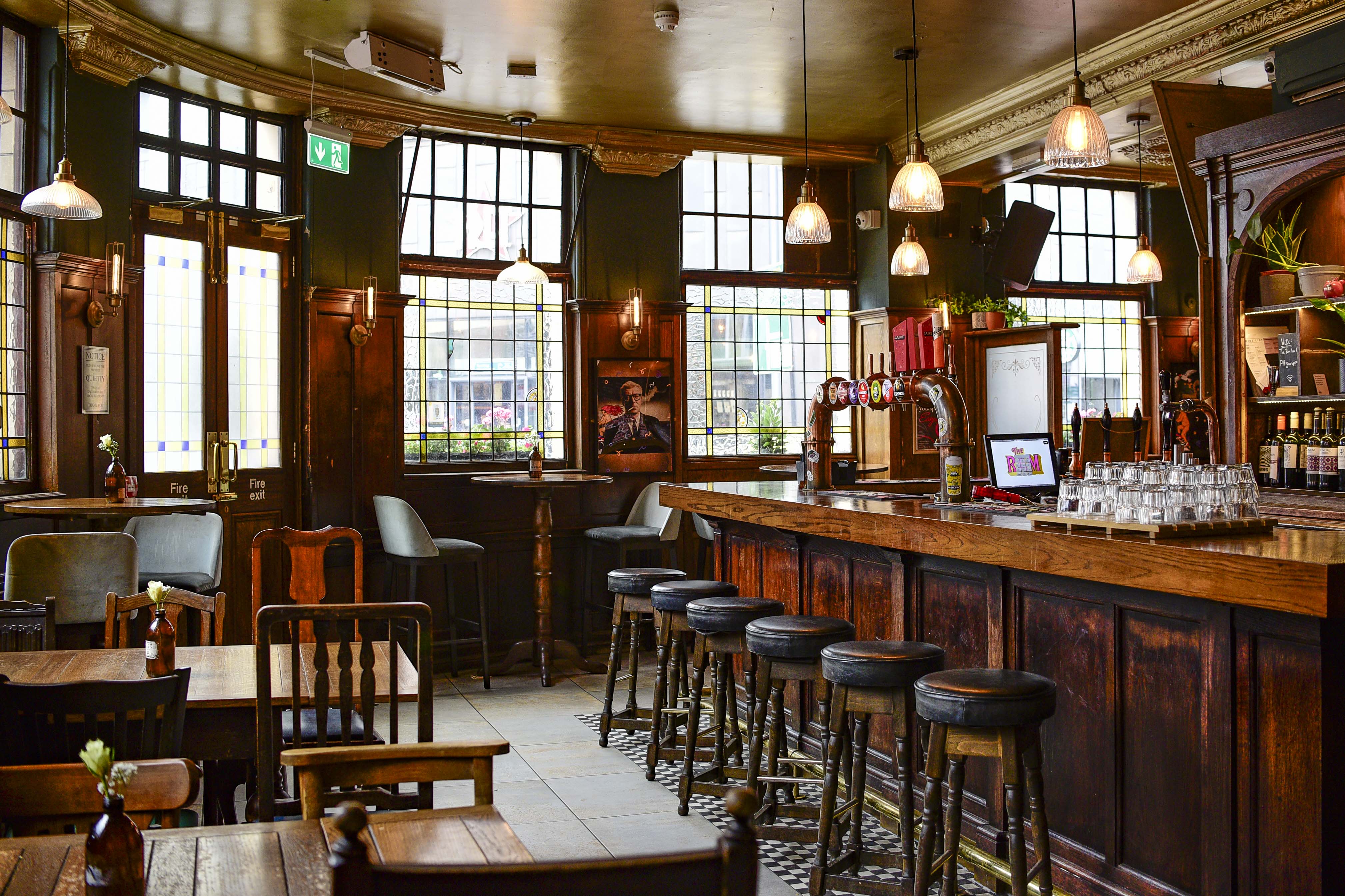 Bar - 13f954ef-3c8f-4718-ba50-374d01f79232.jpg