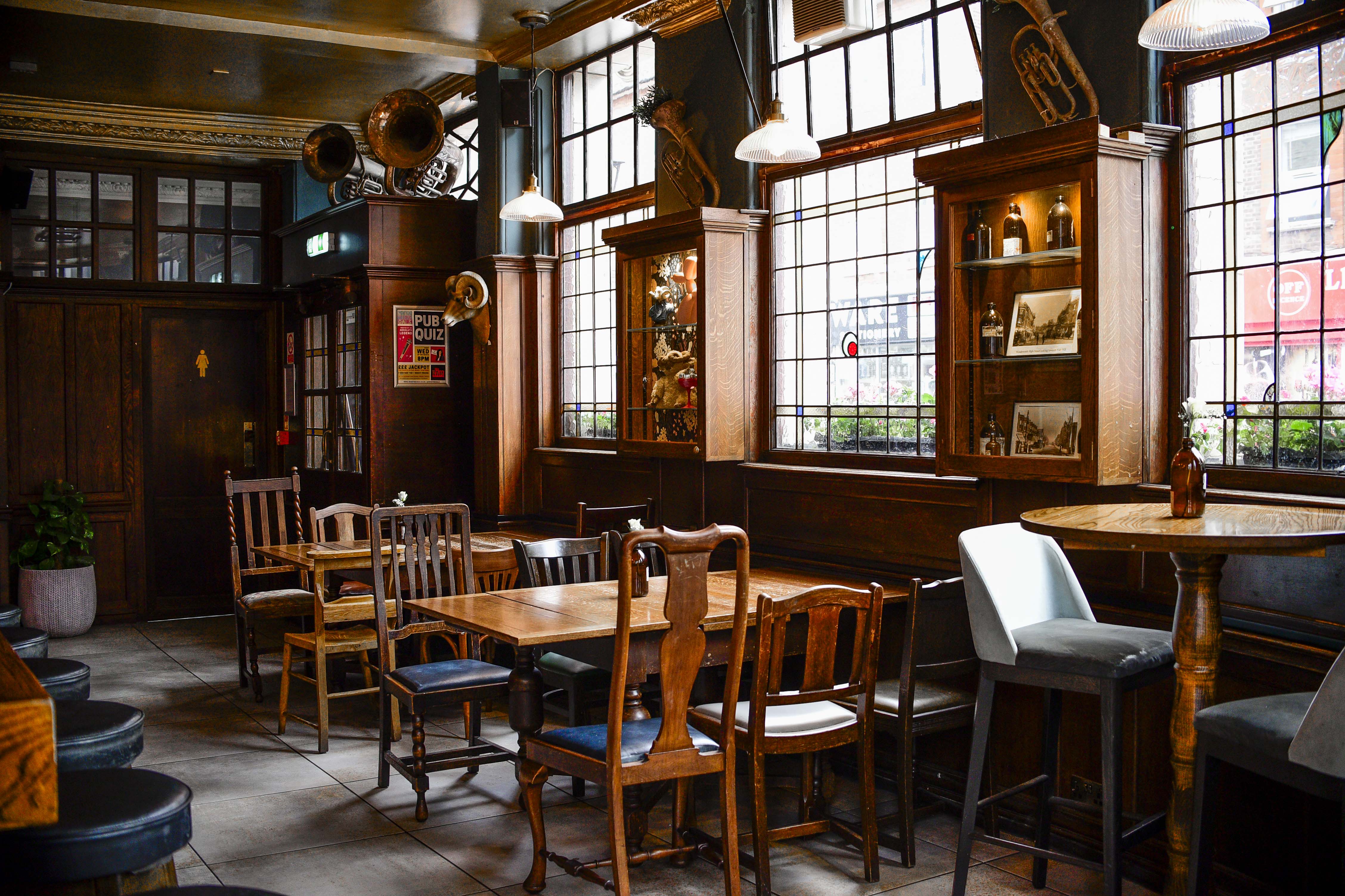 Bar - 4dda6a94-97a5-47f7-8fdd-75bac3ff102e.jpg