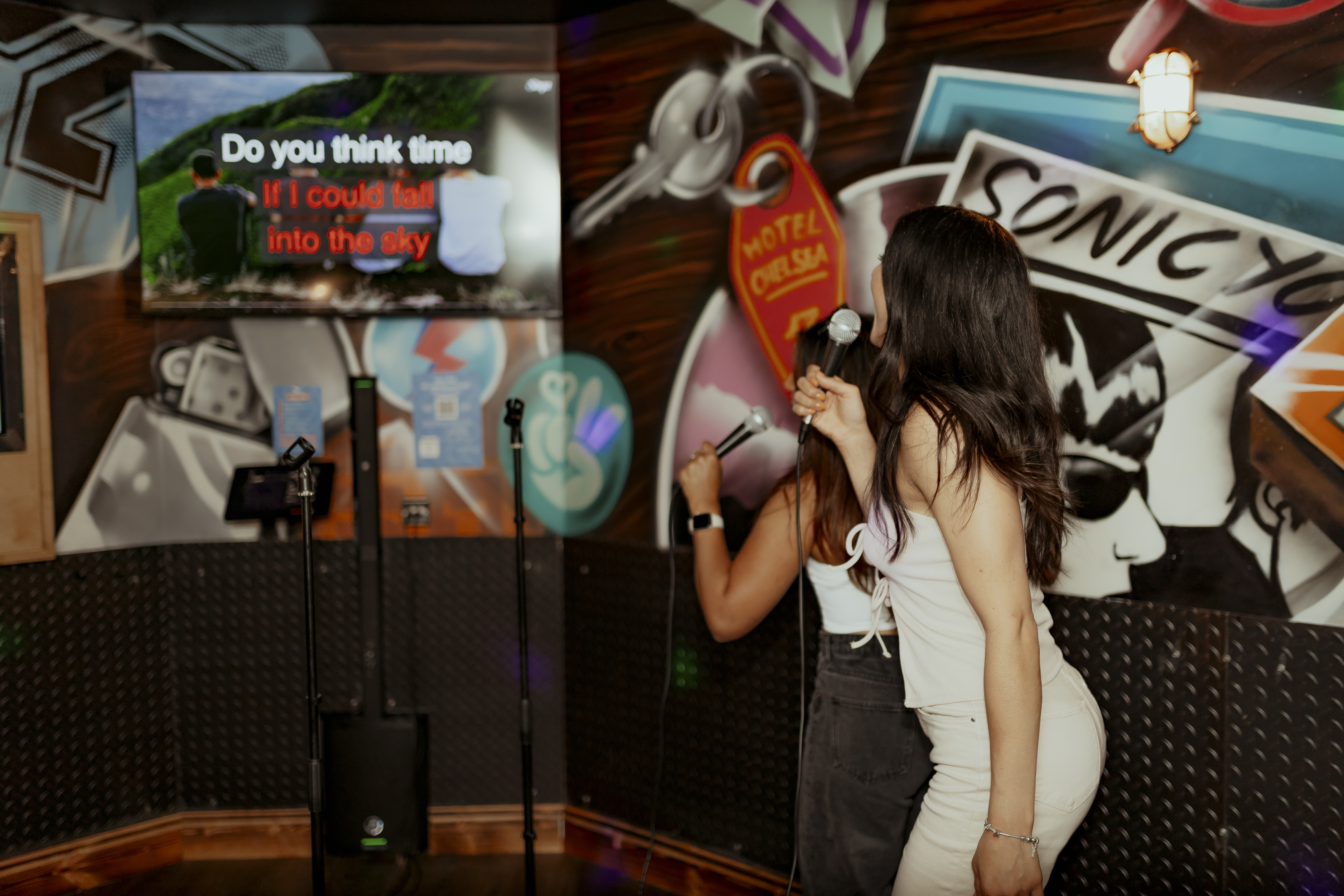 Karaoke Room - 8114f35c-89a5-4364-ab3d-7cf80208b844.jpg