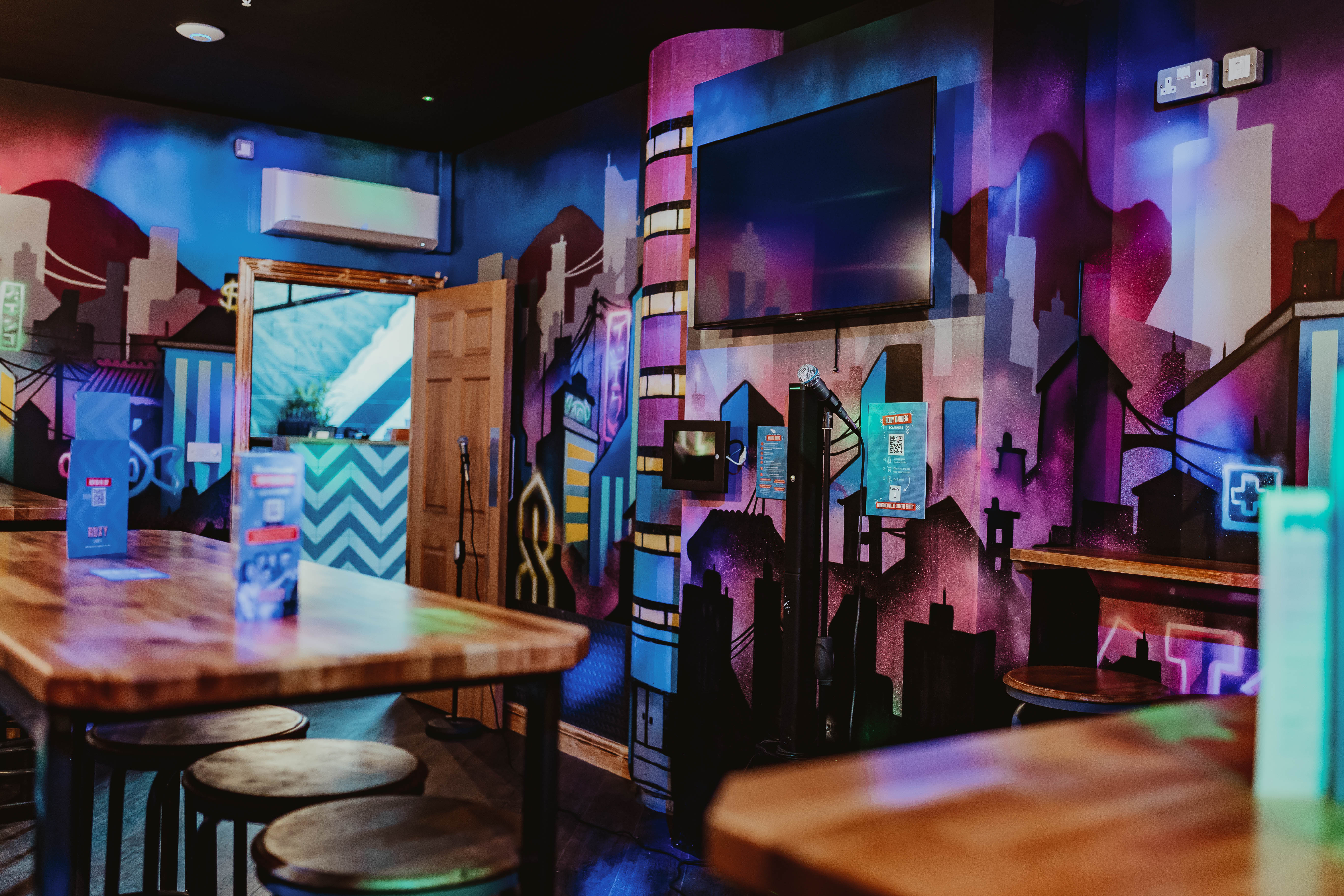 Karaoke Room - 1e79c88a-c1a7-4992-a1cd-818cf9b1e476.jpg