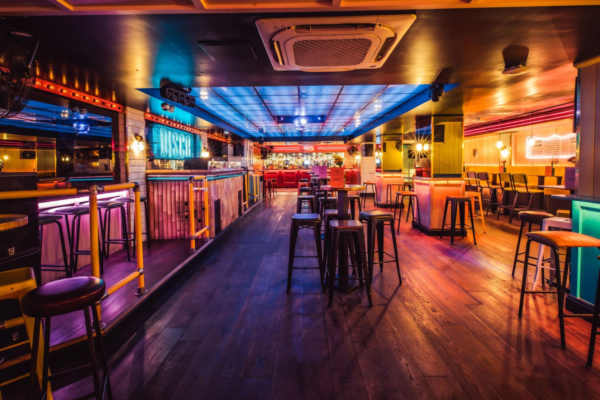 Simmons Bars | Leicester Square Bar | London's Best Happy Hour