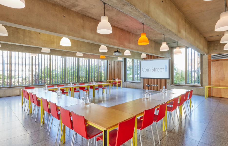 Neighbourhood Room - f30f1a40-1f66-49e3-9877-172eef084b7f.png