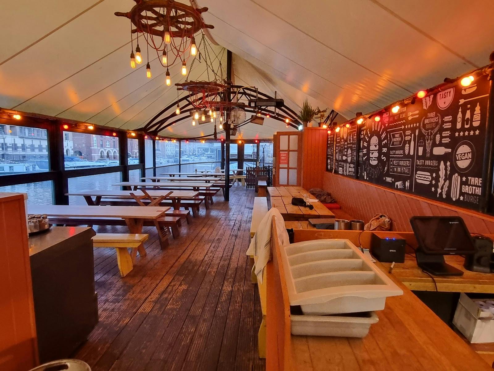 THREE BROTHERS BURGERS - >Marta D</a>