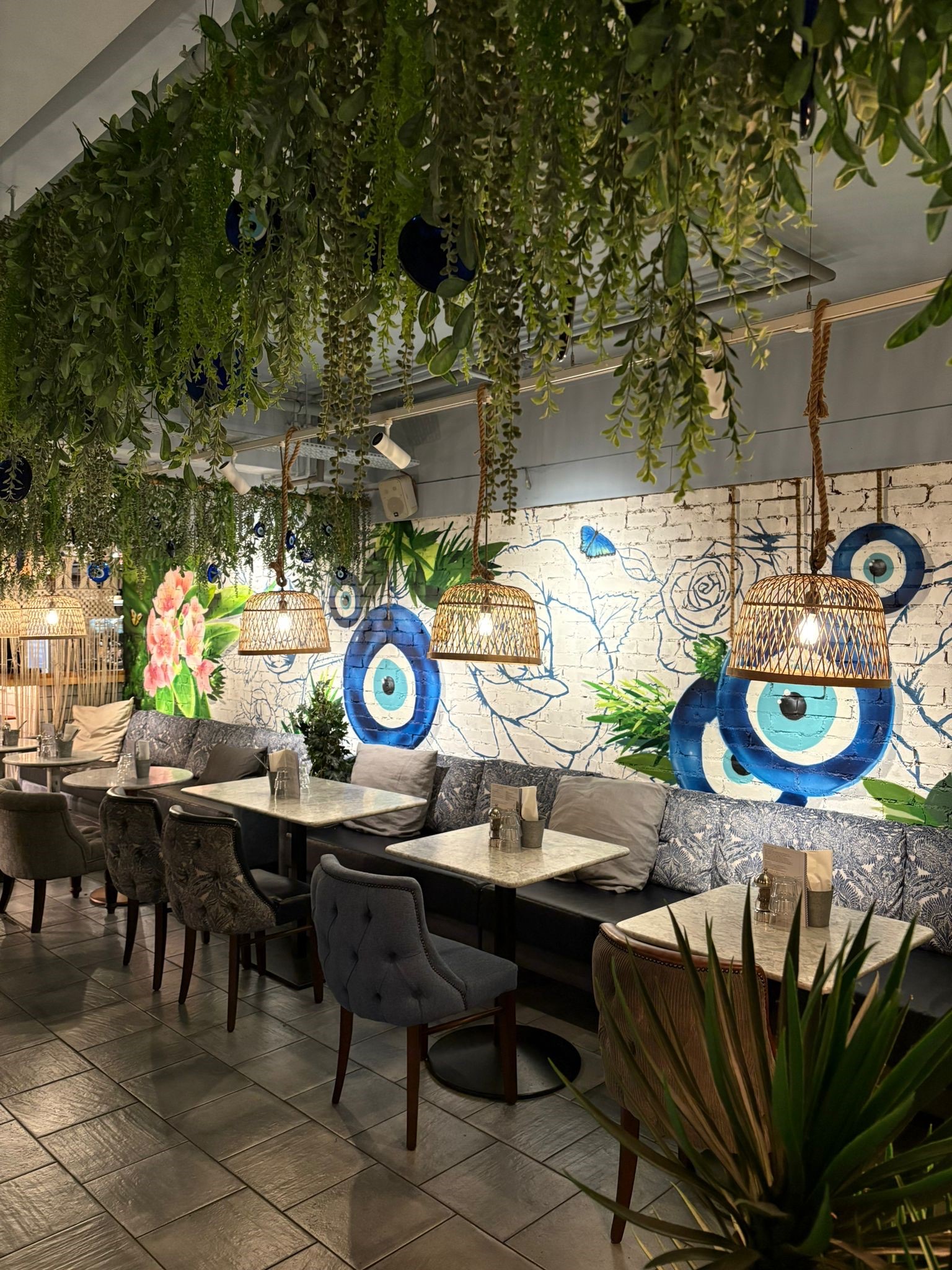 Downstairs Bar - juc4ha4naky.jpg