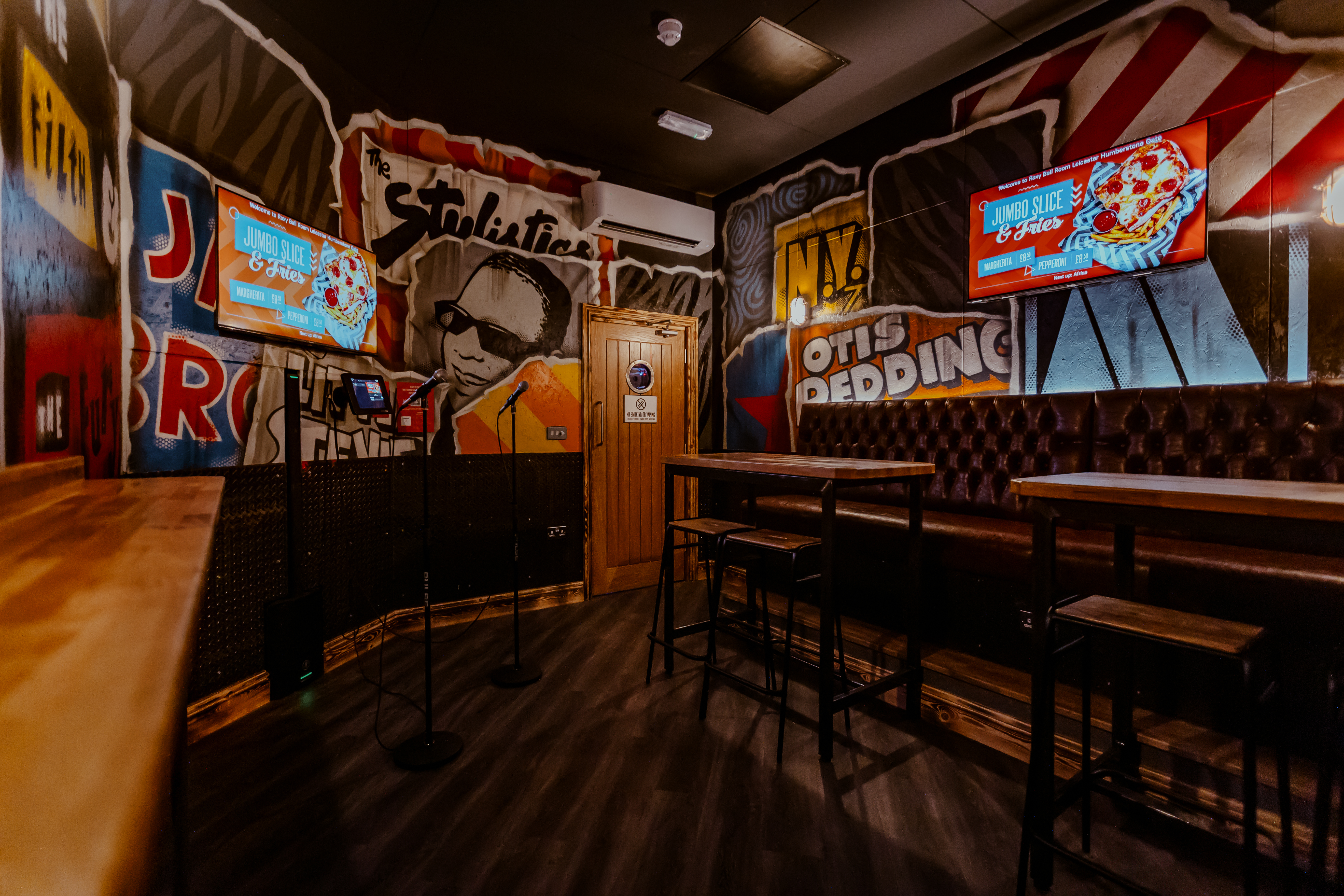 Karaoke Room - f49b2647-0473-424e-8c3b-80aeaa2584bf.jpg