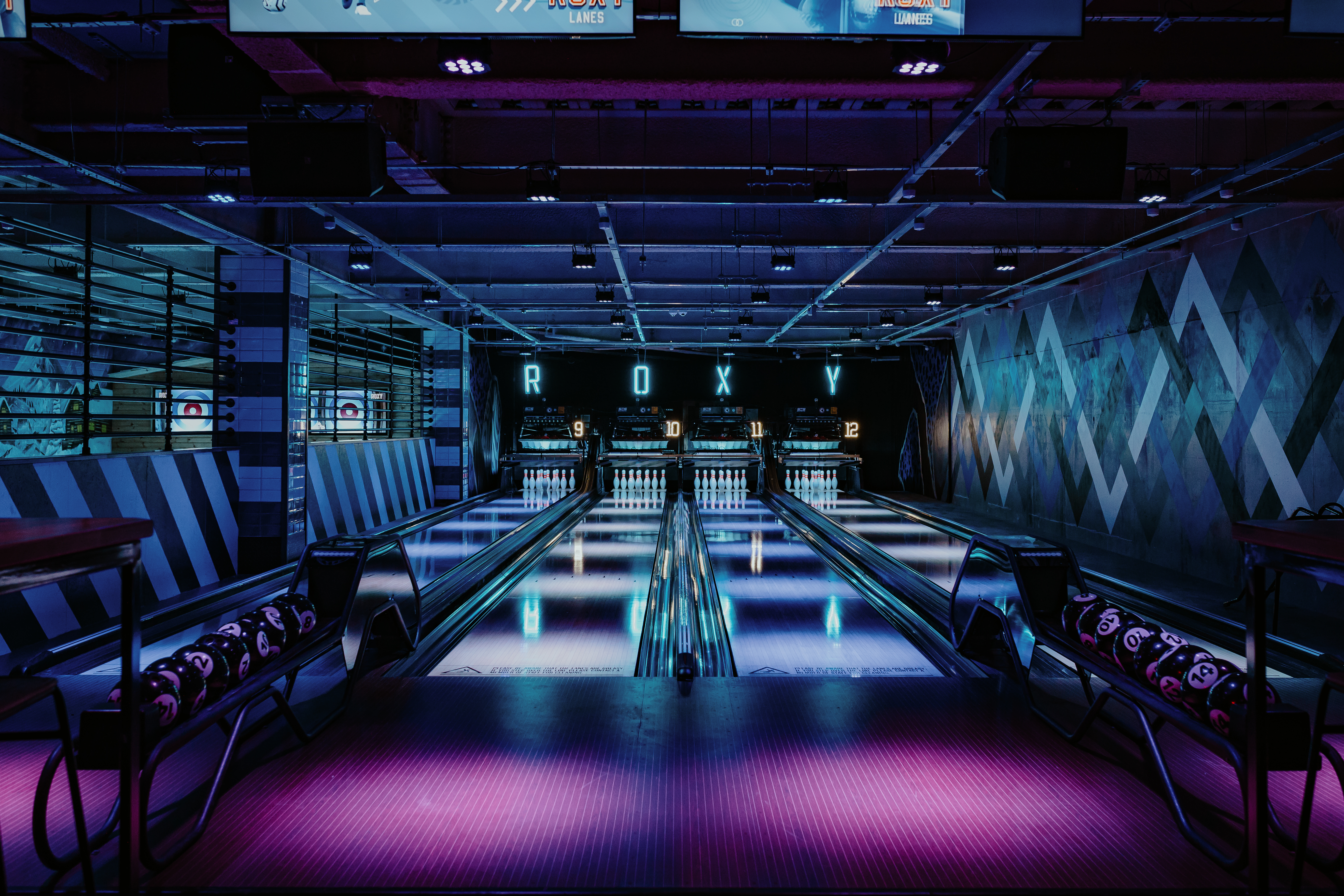 Roxy Lanes, High Street Cheltenham - image 1