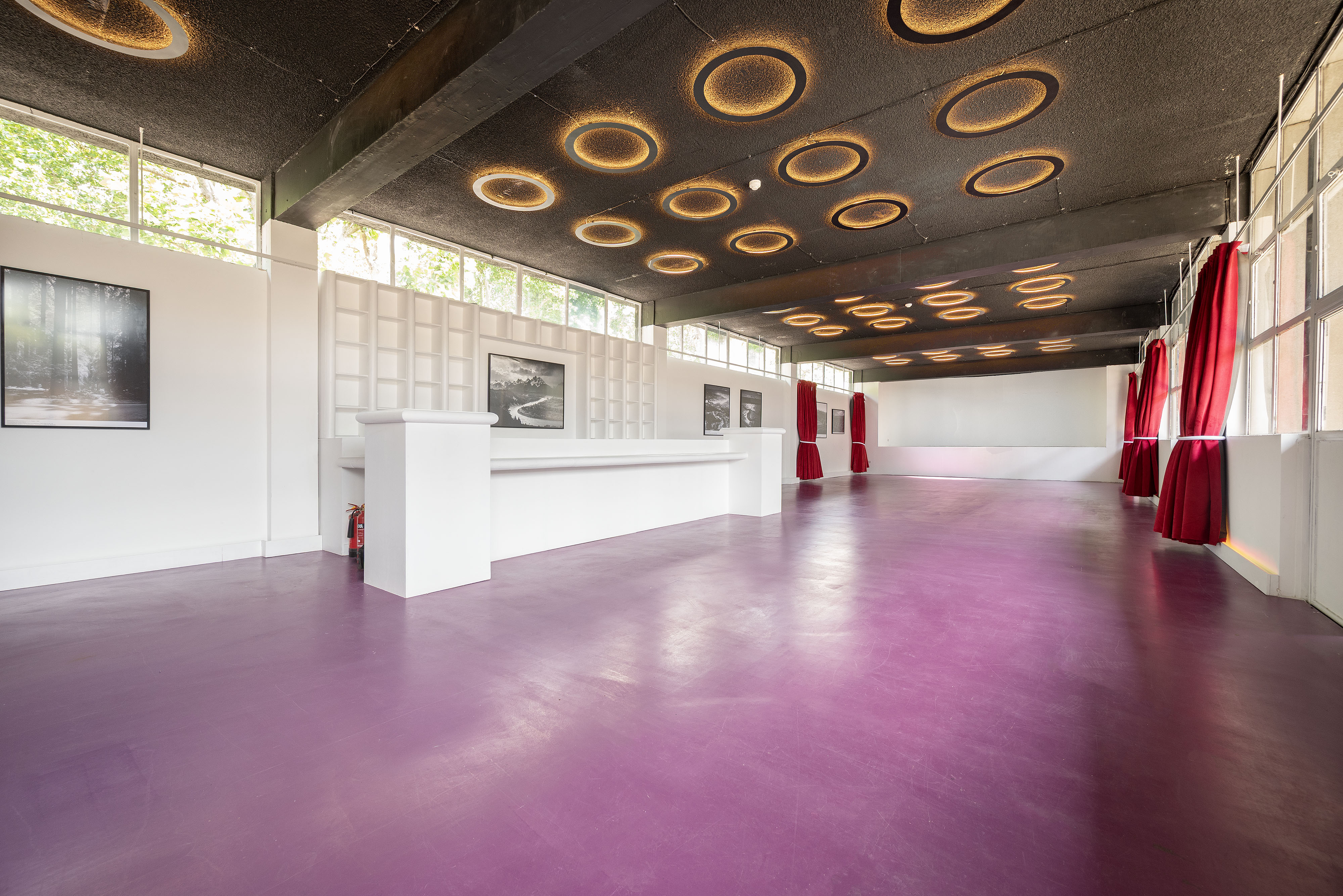 The Red Velvet Venue - aadef790-7397-4110-bd8f-529eae0b38fa.jpg