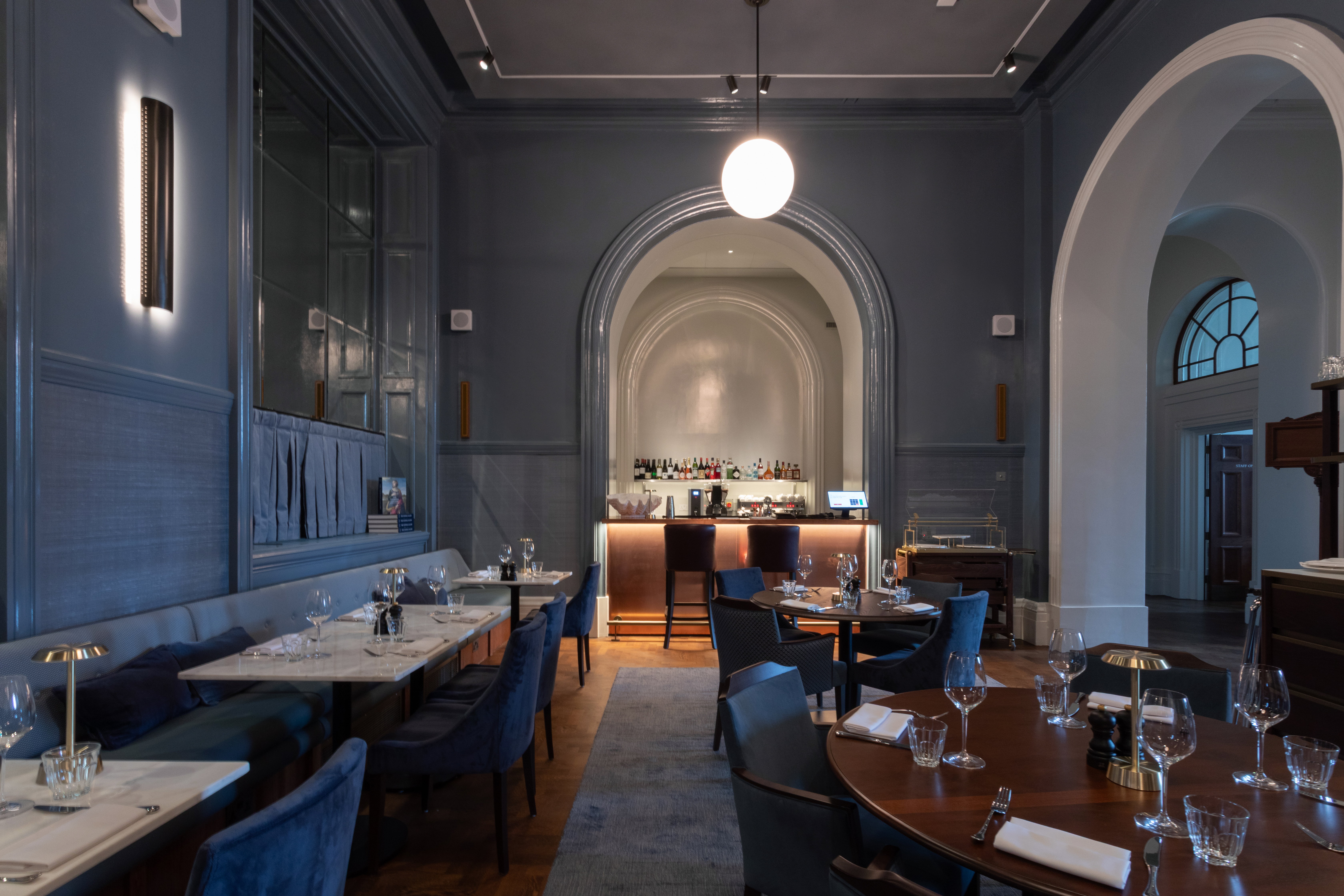 Supporters' House Blue Dining Room, stylish venue for upscale meetings and intimate gatherings.