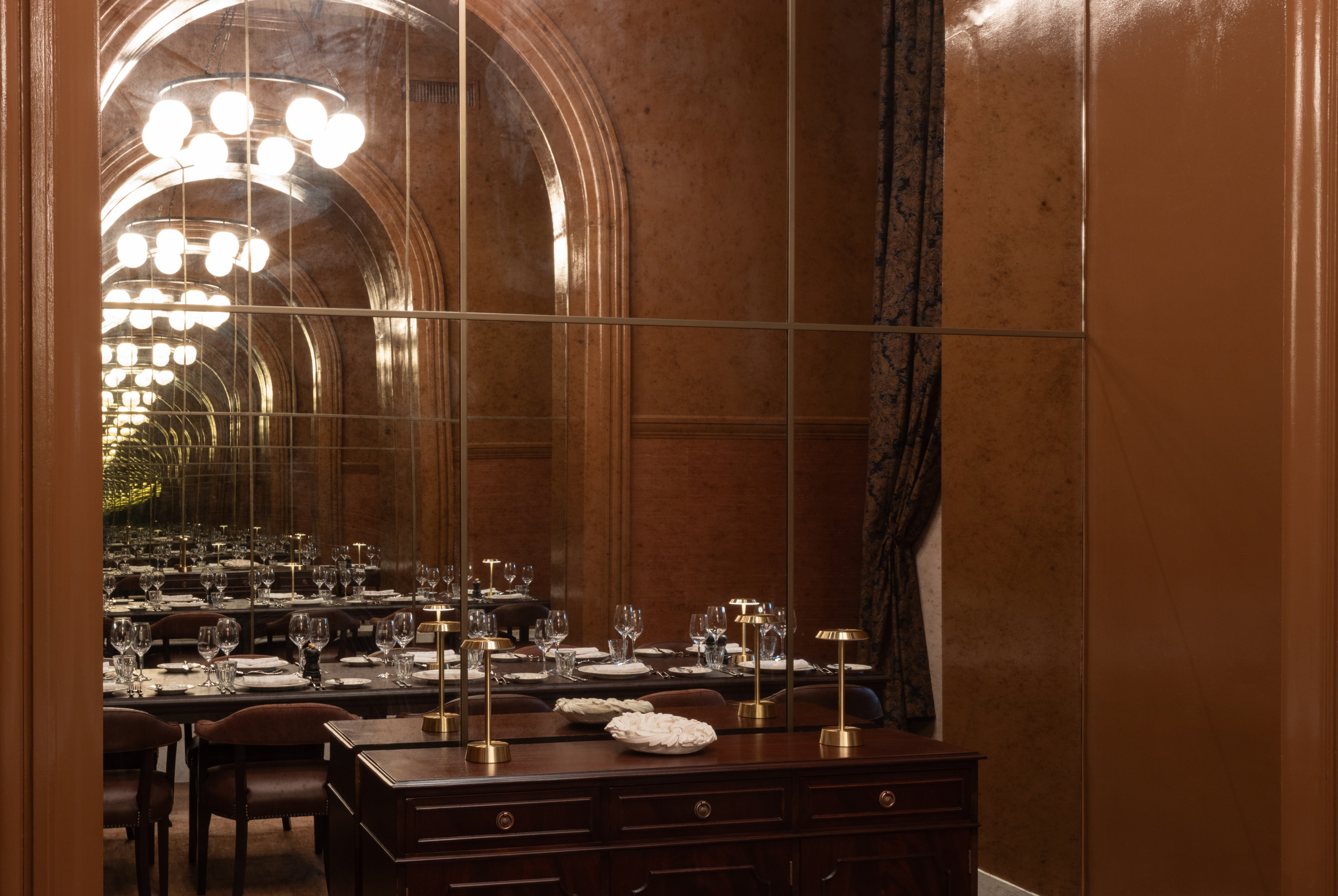 Elegant dining room in The National Gallery, perfect for corporate events and private dinners.