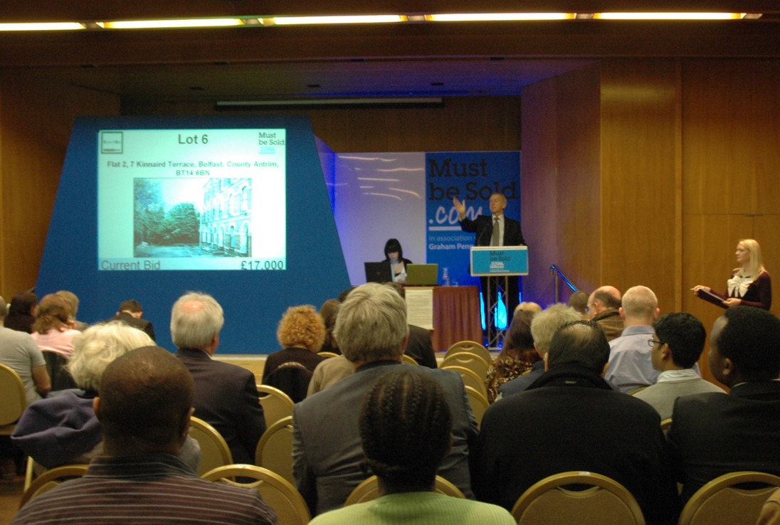 Small Hall - fb9e46ad-4ff4-4188-9ea1-bab3b92c3162.jpg