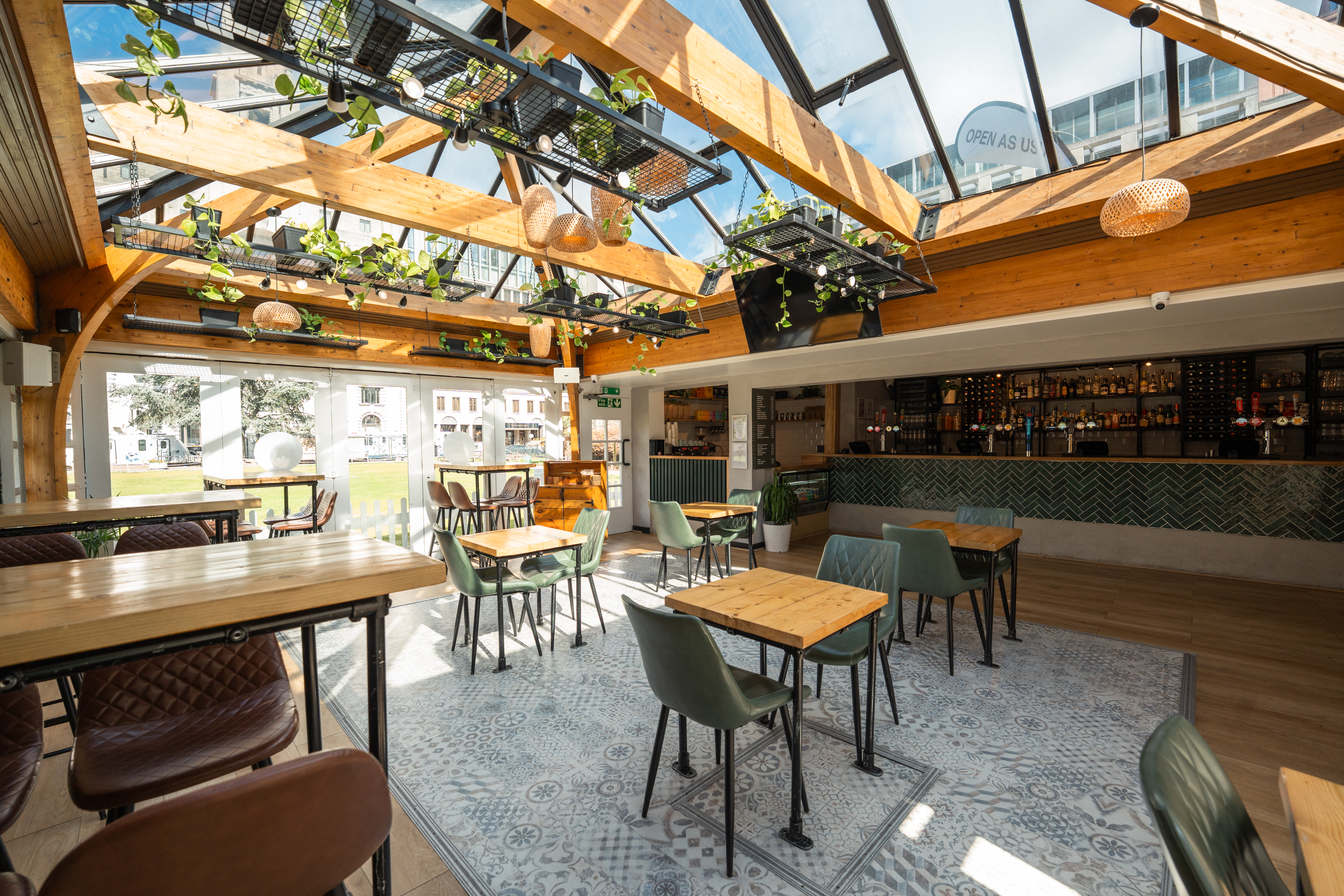 Bright Finsbury Square Garden event space with natural light for meetings and gatherings.