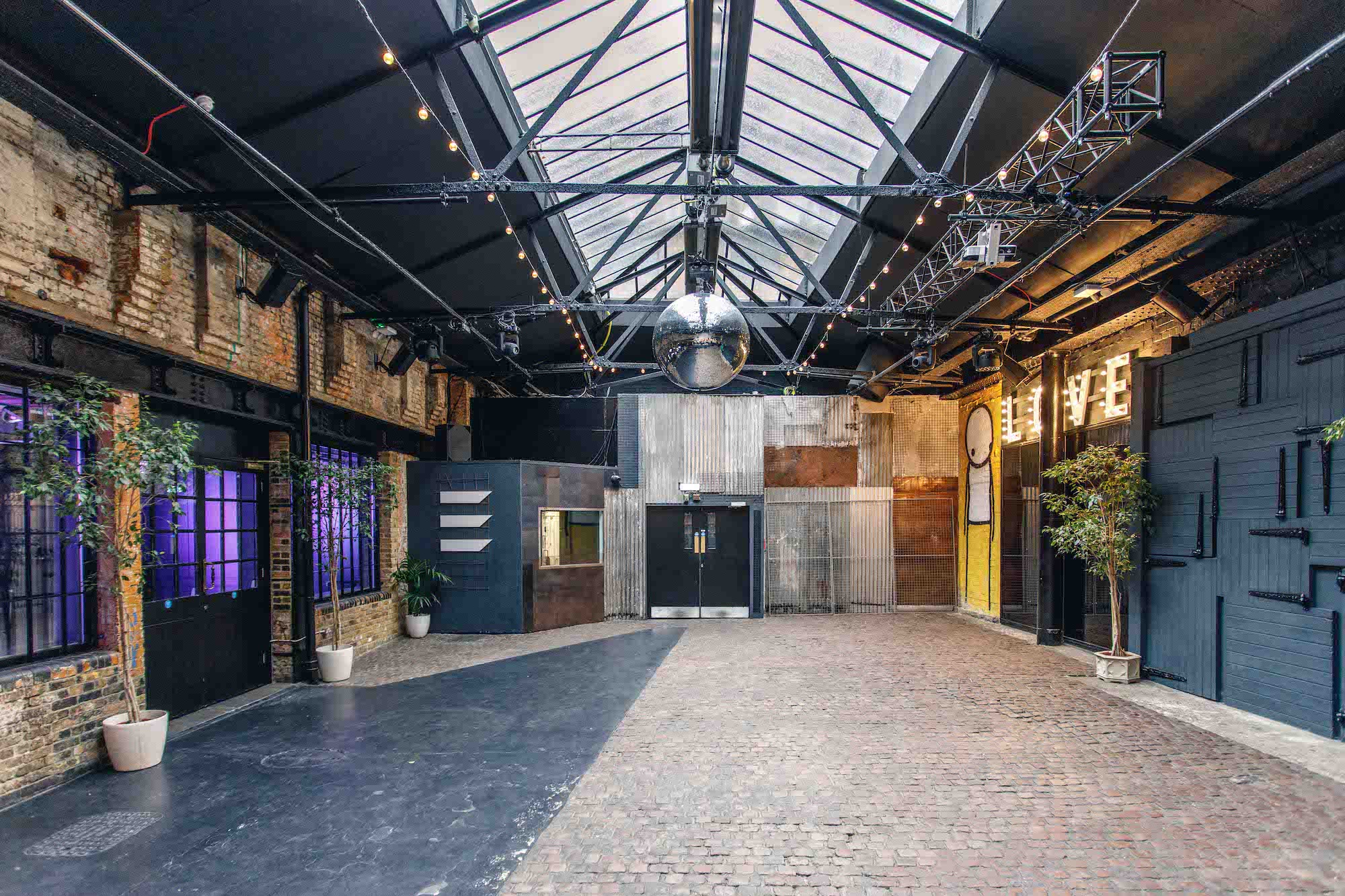 Courtyard  - 4cc593d7-5ba2-45ee-9d33-f82a932bb708.jpg