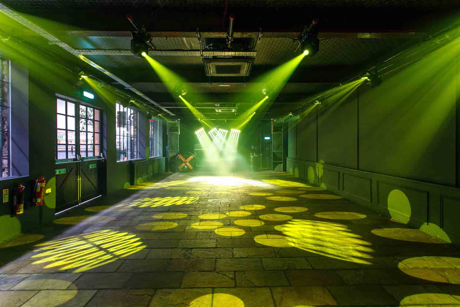 Glass House - 30e3e2ae-a36b-4256-8693-005a8345fab0.jpg