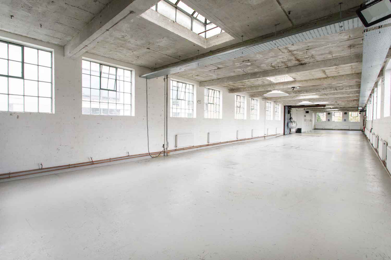 Electrowerkz Penthouse: spacious industrial venue with natural light for events and workshops.