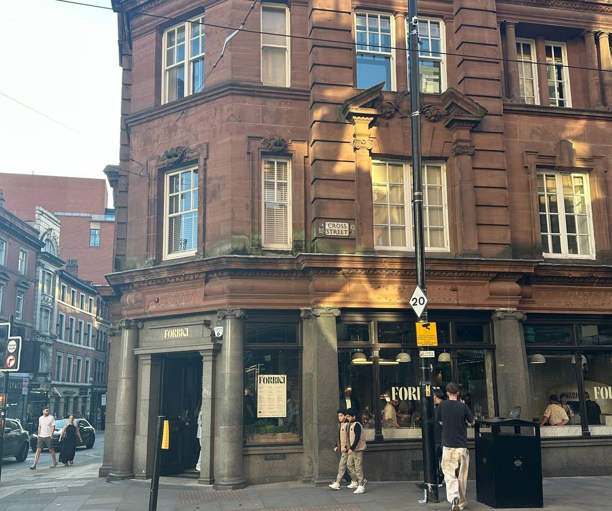 Forbici restaurant venue, historic interior, perfect for networking receptions and boutique mixers.