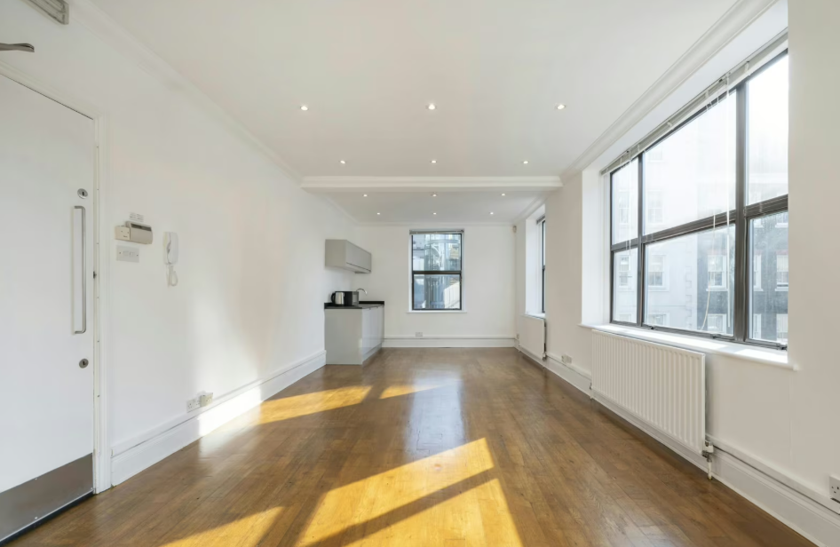 Pipeline blank-canvas event venue with kitchenette for workshops and boardroom meetings.
