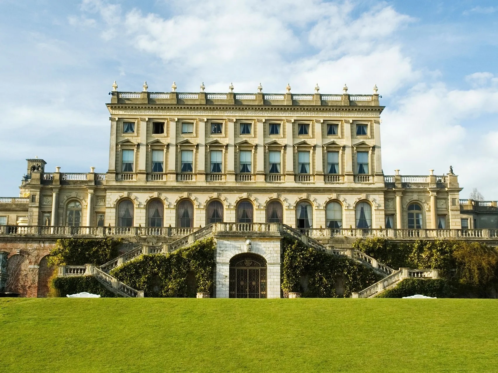 Elegant Cliveden House venue with manicured grounds, perfect for weddings and upscale events.