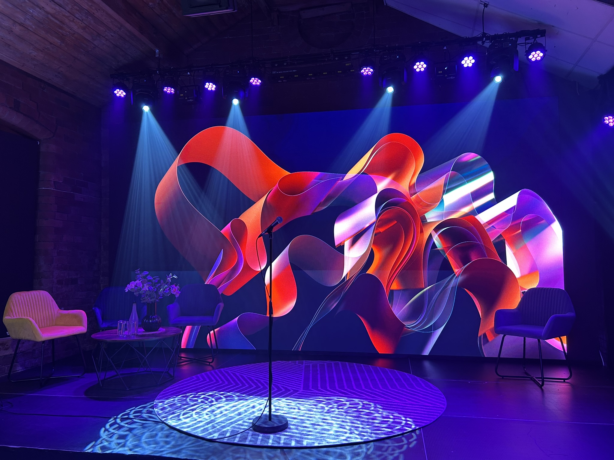 UTS Creative Studios - 1afe5fef-6131-4641-bb6f-26a86f97a56f.JPEG