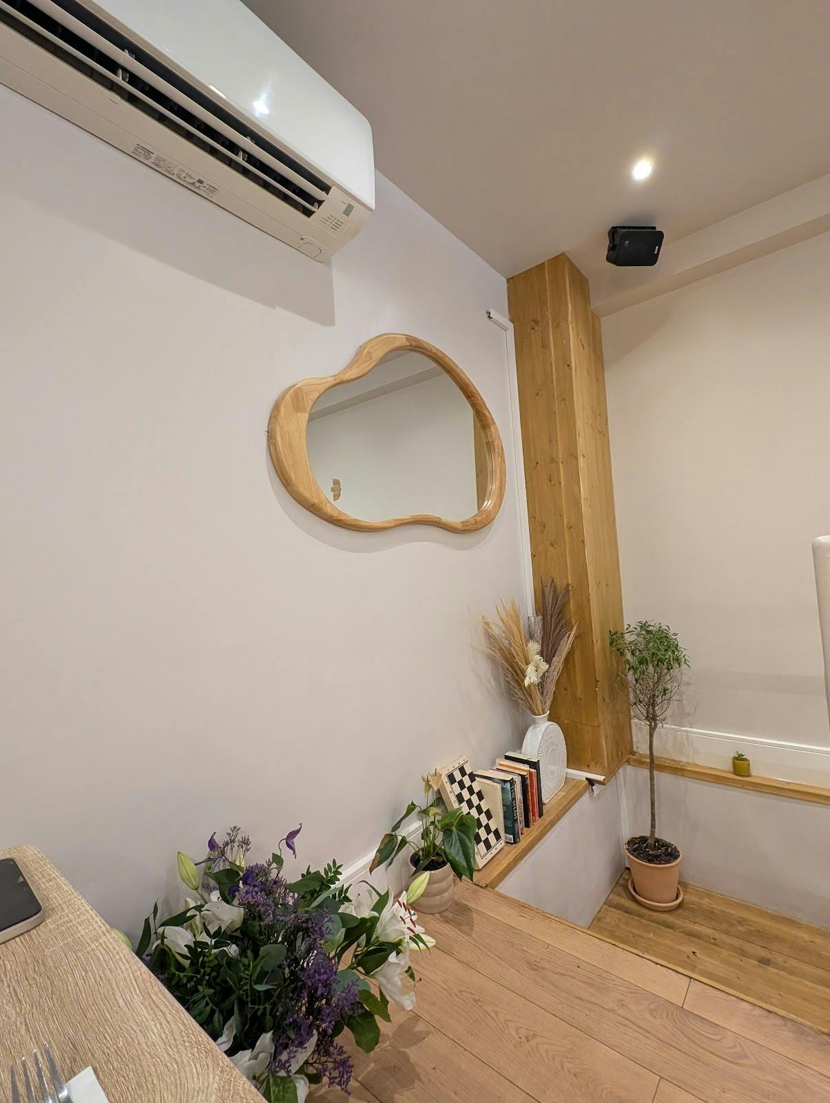 Joon Cafe - >Maria Hristova</a>