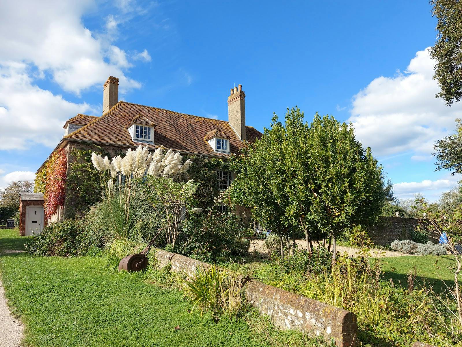 Charleston - >Joyce Wilson</a>