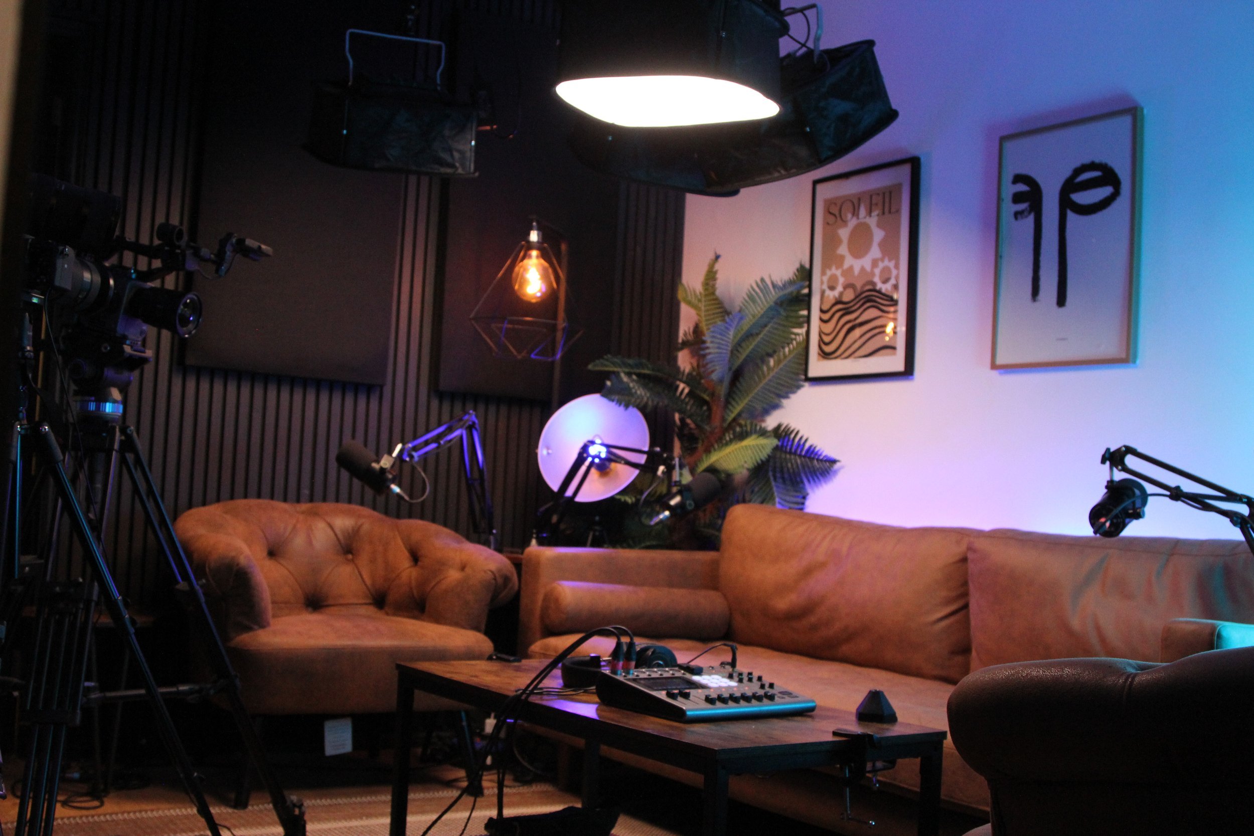 London Podcast Studio | Podcast Recording From £69/hr!