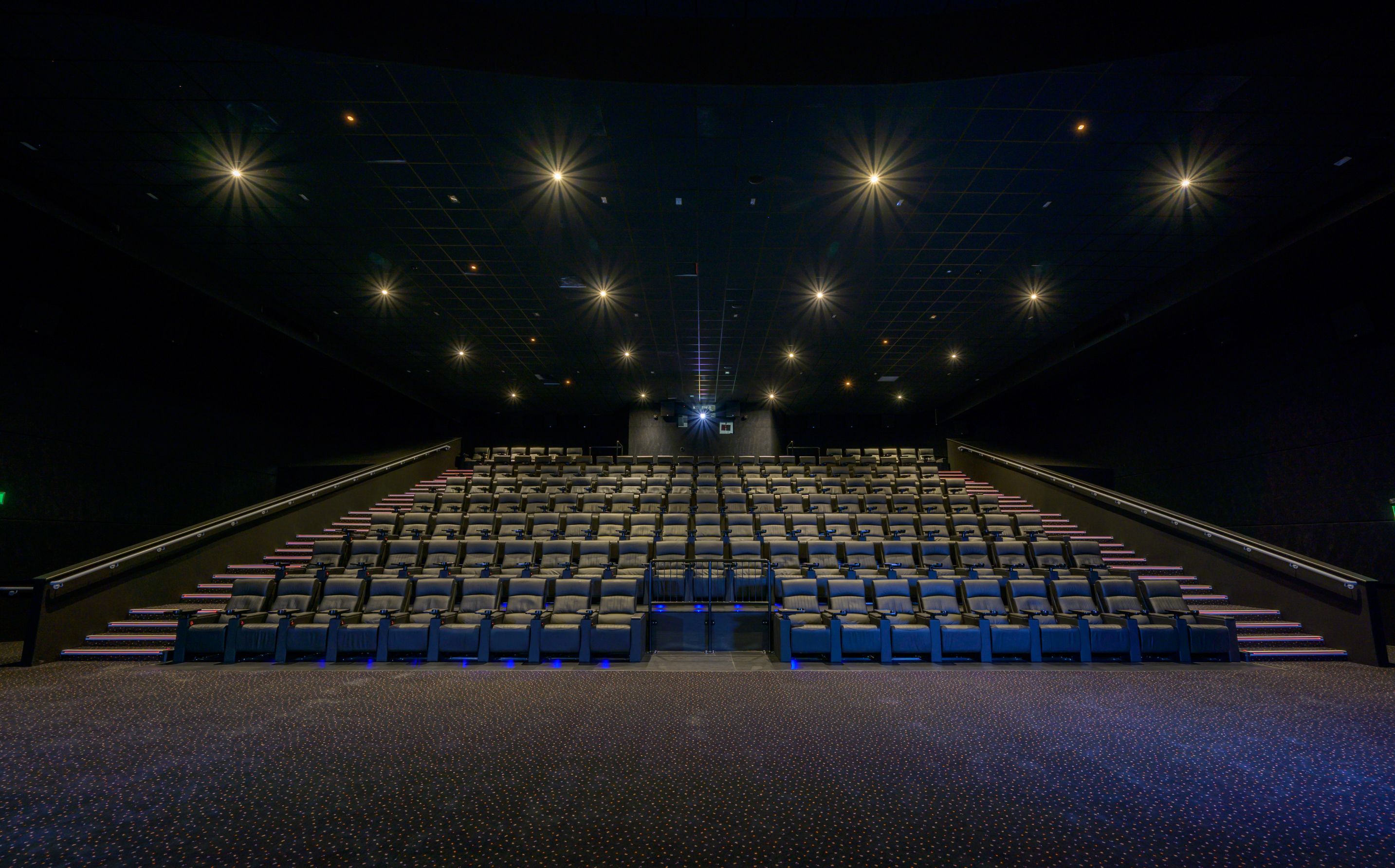 Cinema Screens - 4e3d5dac-228f-484c-b187-3d8699cec15f.JPG