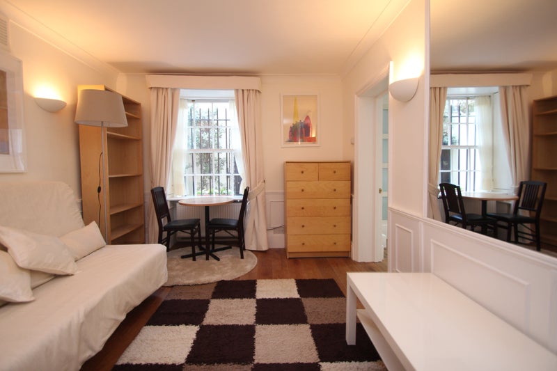 A very spacious lower ground floor studio flat ‹ SpareRoom