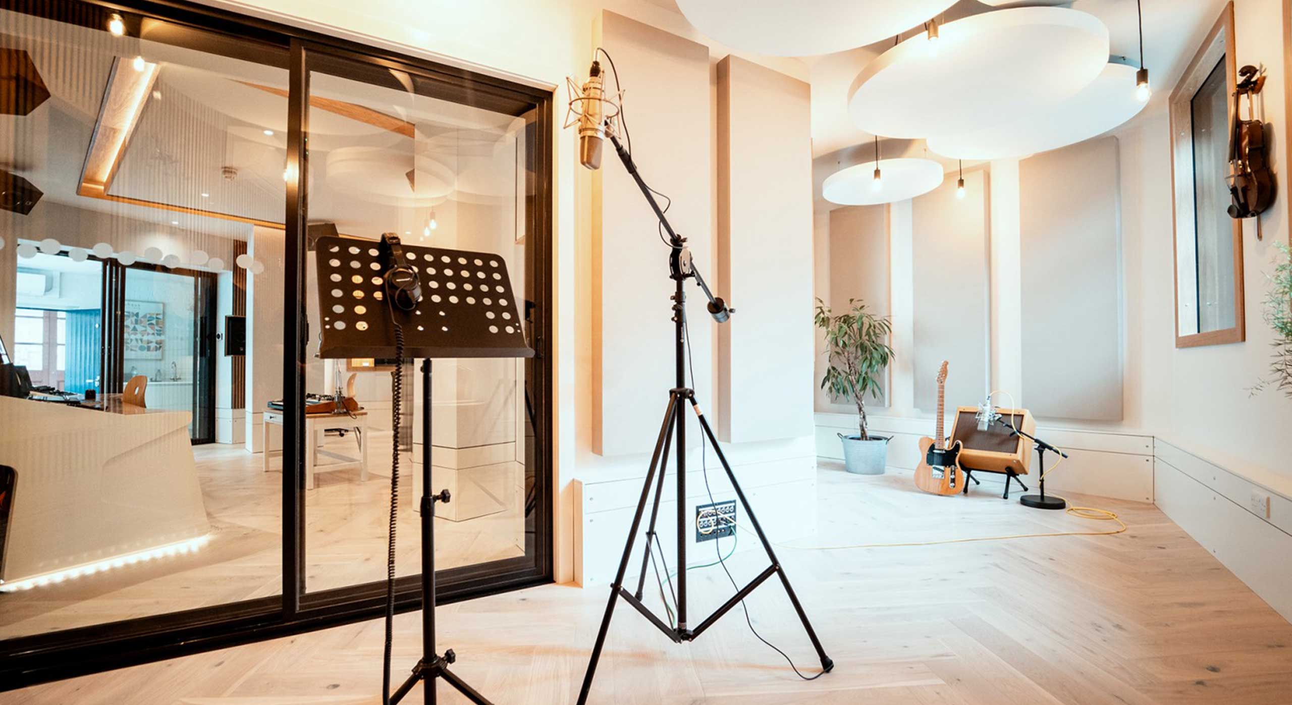 Inside Shoreditch Recording Works | Dominik Scherrer & RME M-1620 Pro