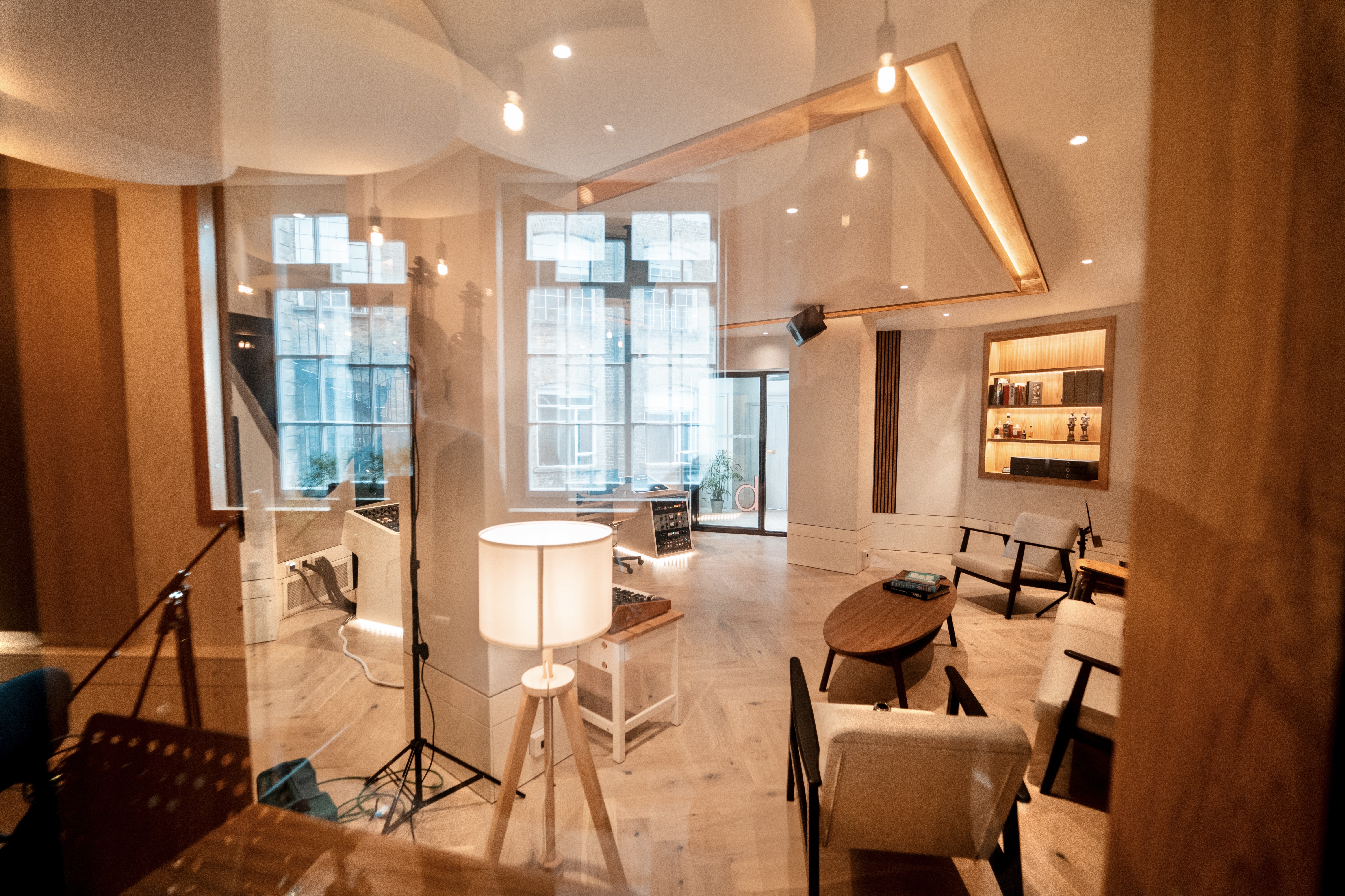 Recording studio - a7bf6595-5e8e-4eea-900a-f3f09b2d14c4.jpeg