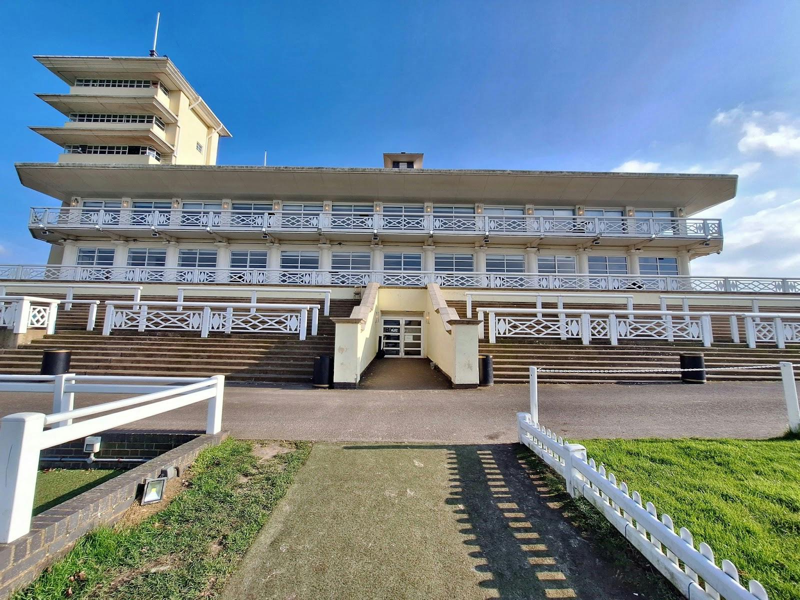 Towcester Racecourse - >Timurs Kolomnins</a>