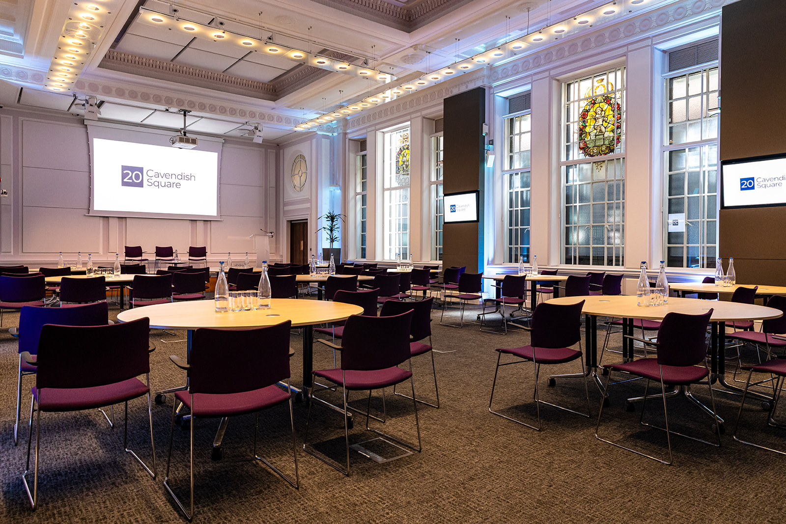 Cowdray Hall and Council Room - 5d3c3f5c-7e75-412a-9ebc-e0869e9588ed.jpg