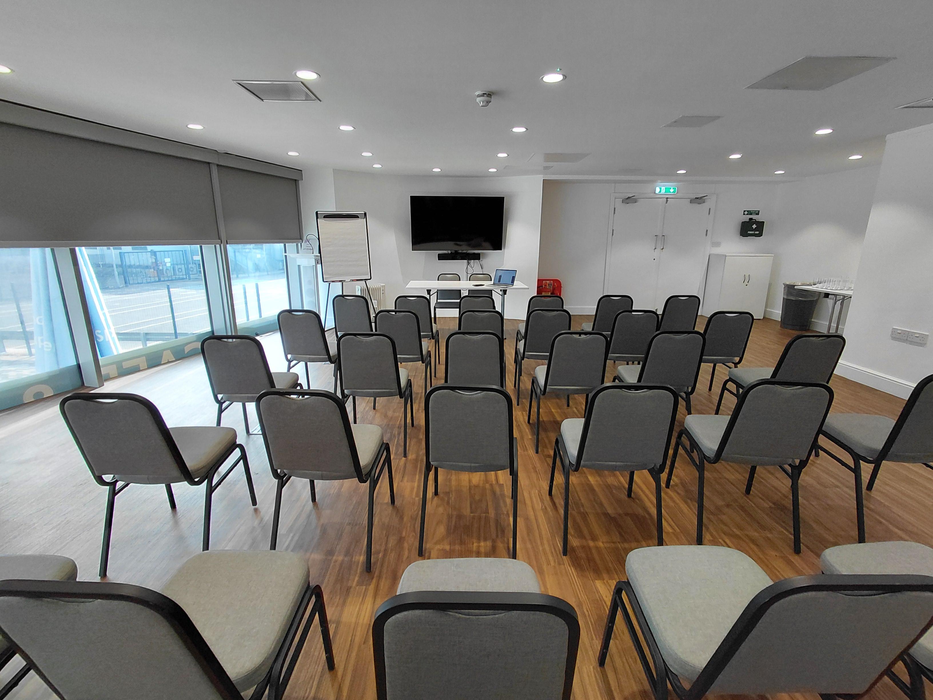 Mezzanine meeting room in London Cable Car, ideal for workshops and presentations.