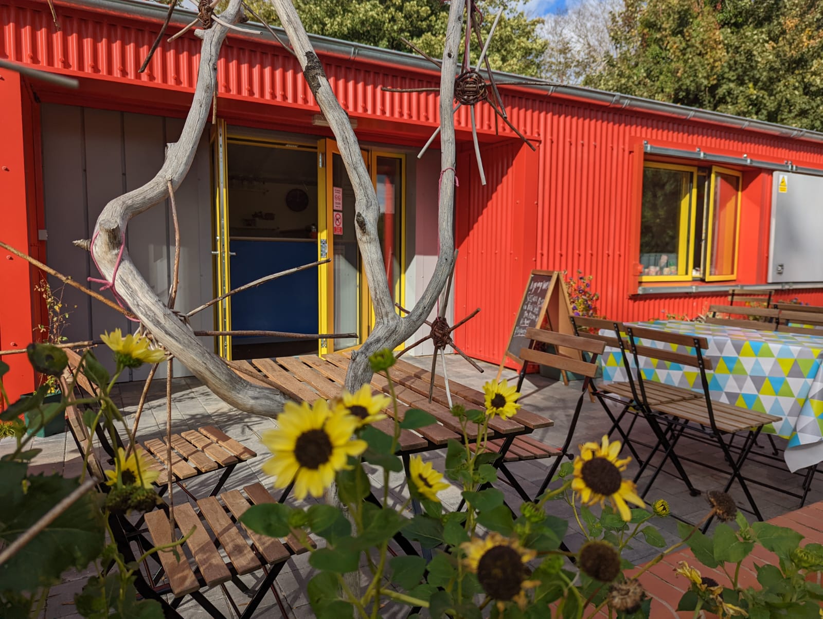 The Red Shed - 6f993e6e-95b0-4d48-89e4-1b5f349d63fc.jpg