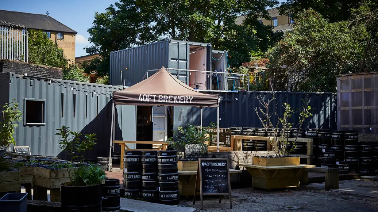 40FT Brewery Taproom - Updated 2025, Bar And Lounge in London, England