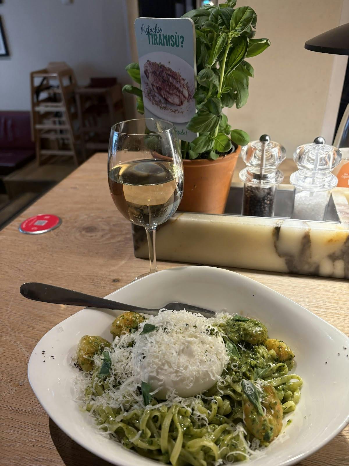 Vapiano - >Rebecca Farnell</a>