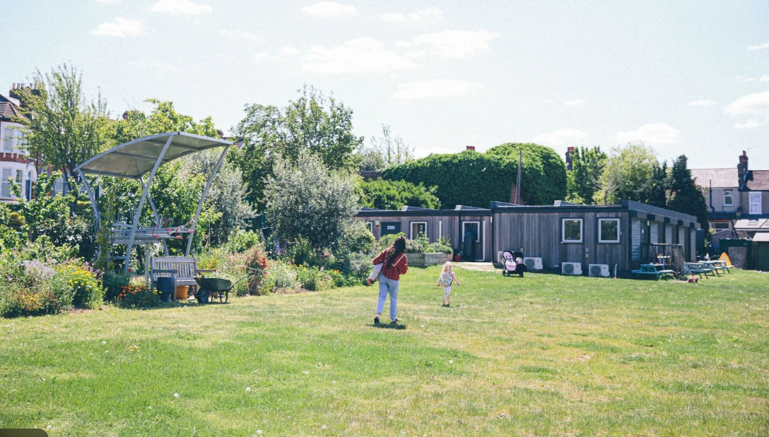 Serene outdoor venue in Abbotshall for corporate retreats and gatherings with lush greenery.