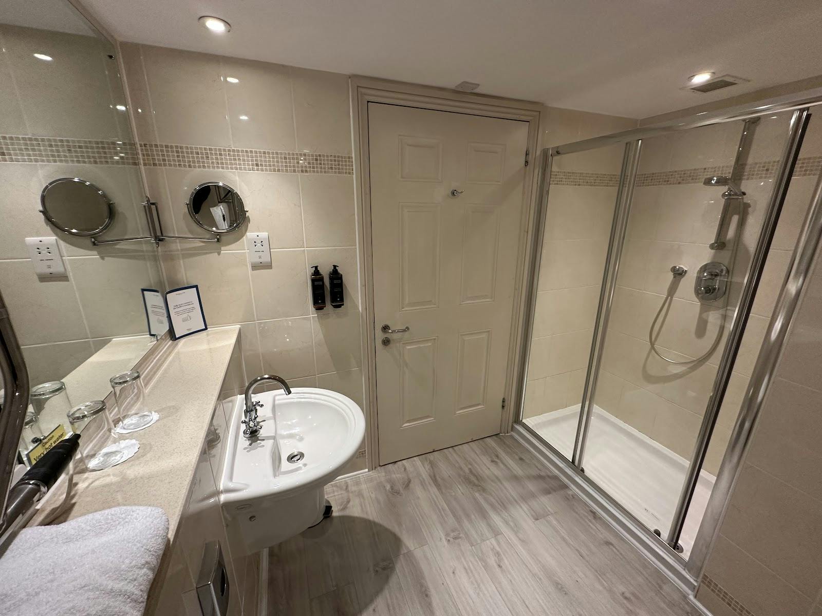 Radisson Individuals Spa Albrighton - >ekapan Atamakoolsri</a>