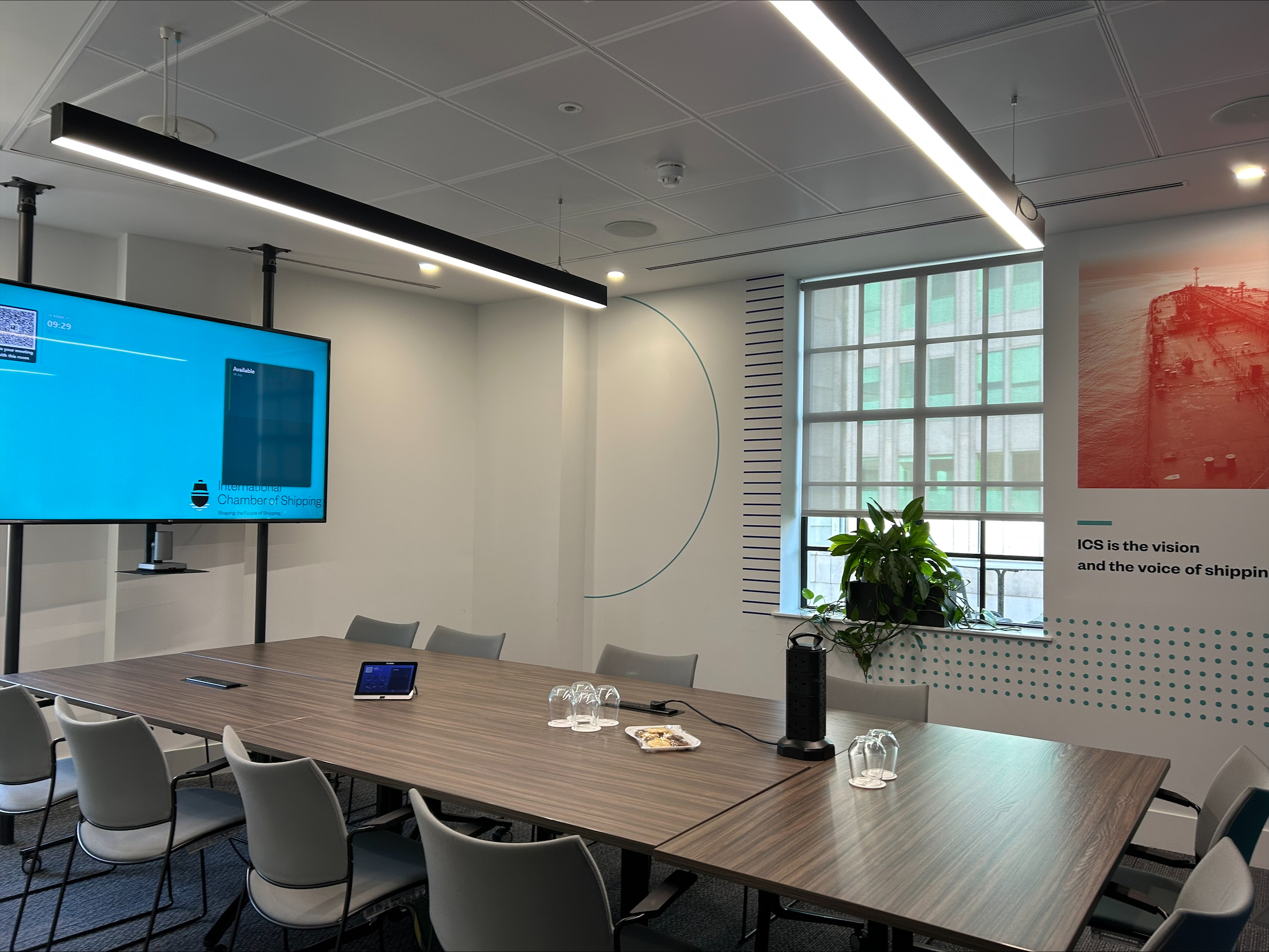 Atlantic Ocean Suite - 0d51d327-a46d-453d-9815-f1d81beaa040.jpeg